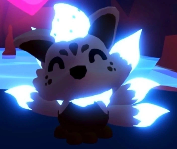 Neon Latte Kitsune / Adopt me! / Roblox