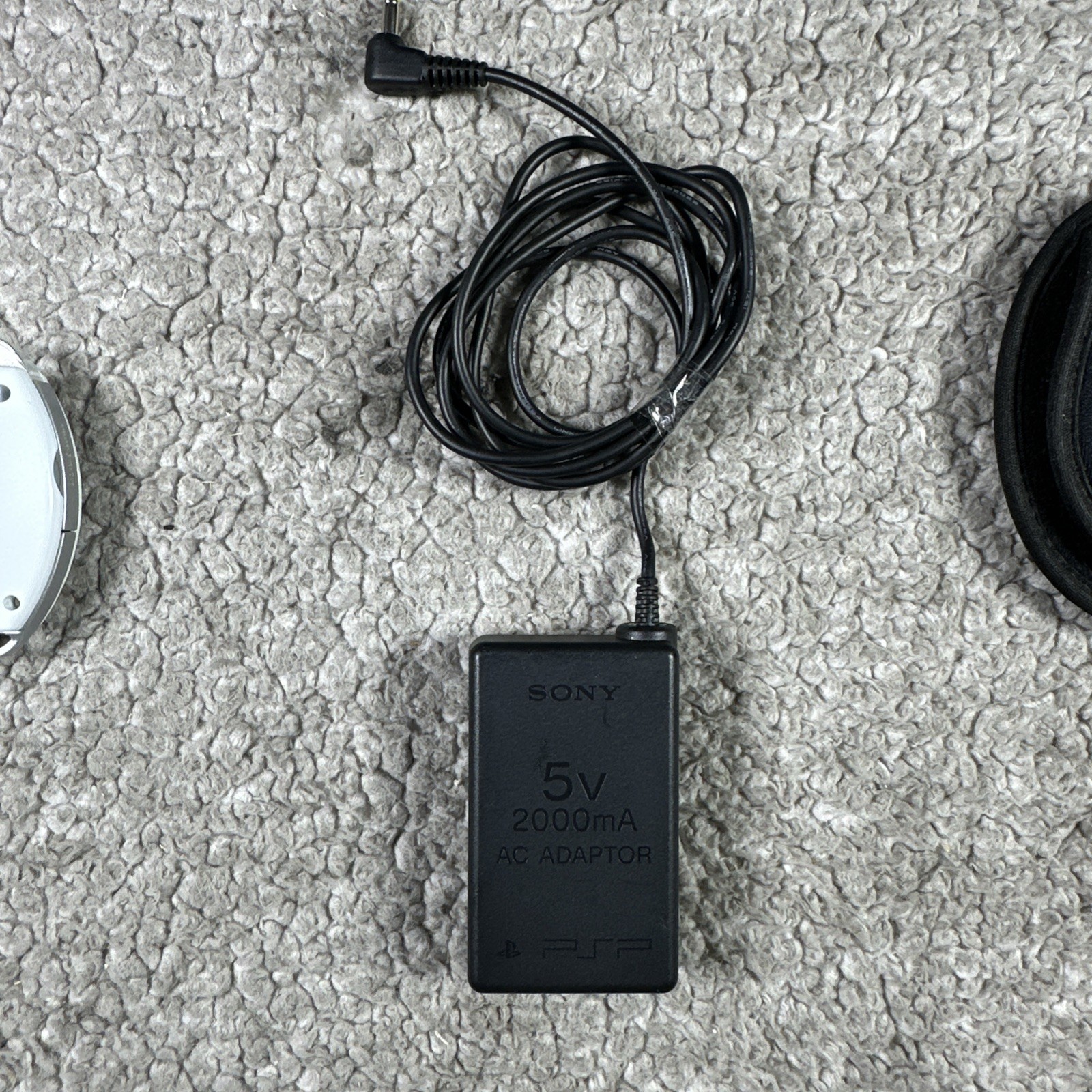 Sony PSP Console PSP-2000 with Box And Charger Tested Works (No Battery )