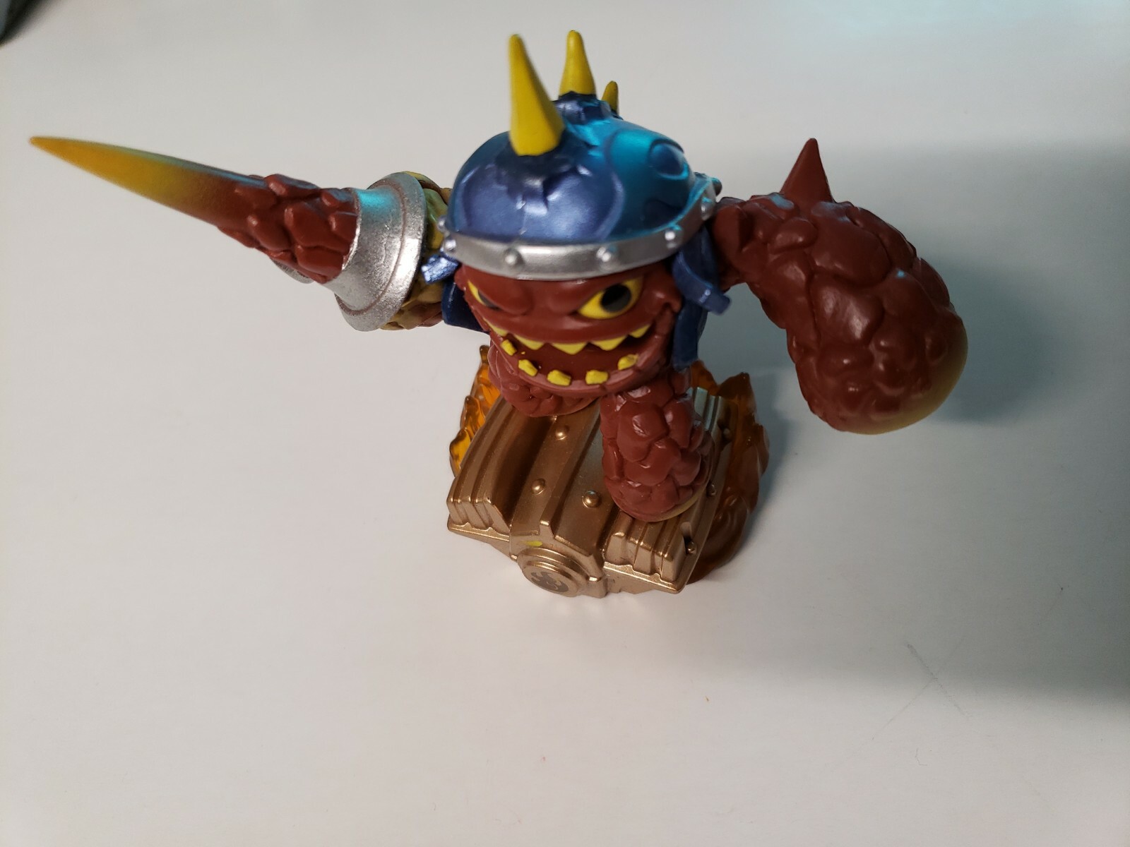 Skylanders SuperChargers Character Lava theme (Lot of 2) Burn cycle, Lava Lance