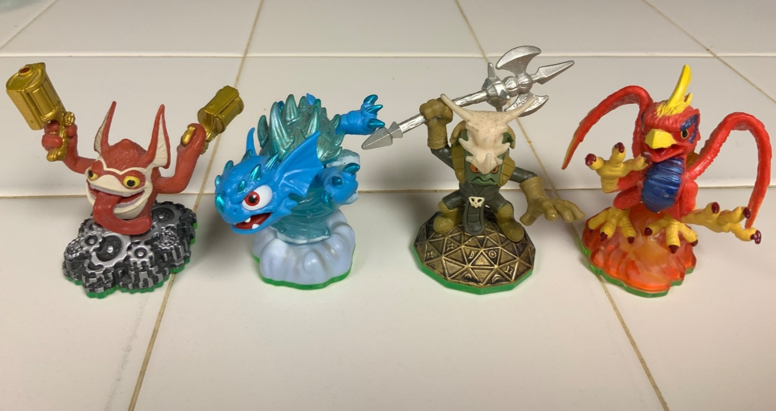 Skylanders Spyros Adventure lot(4): Sunburn, Trigger Happy, Warnado, & Voodood