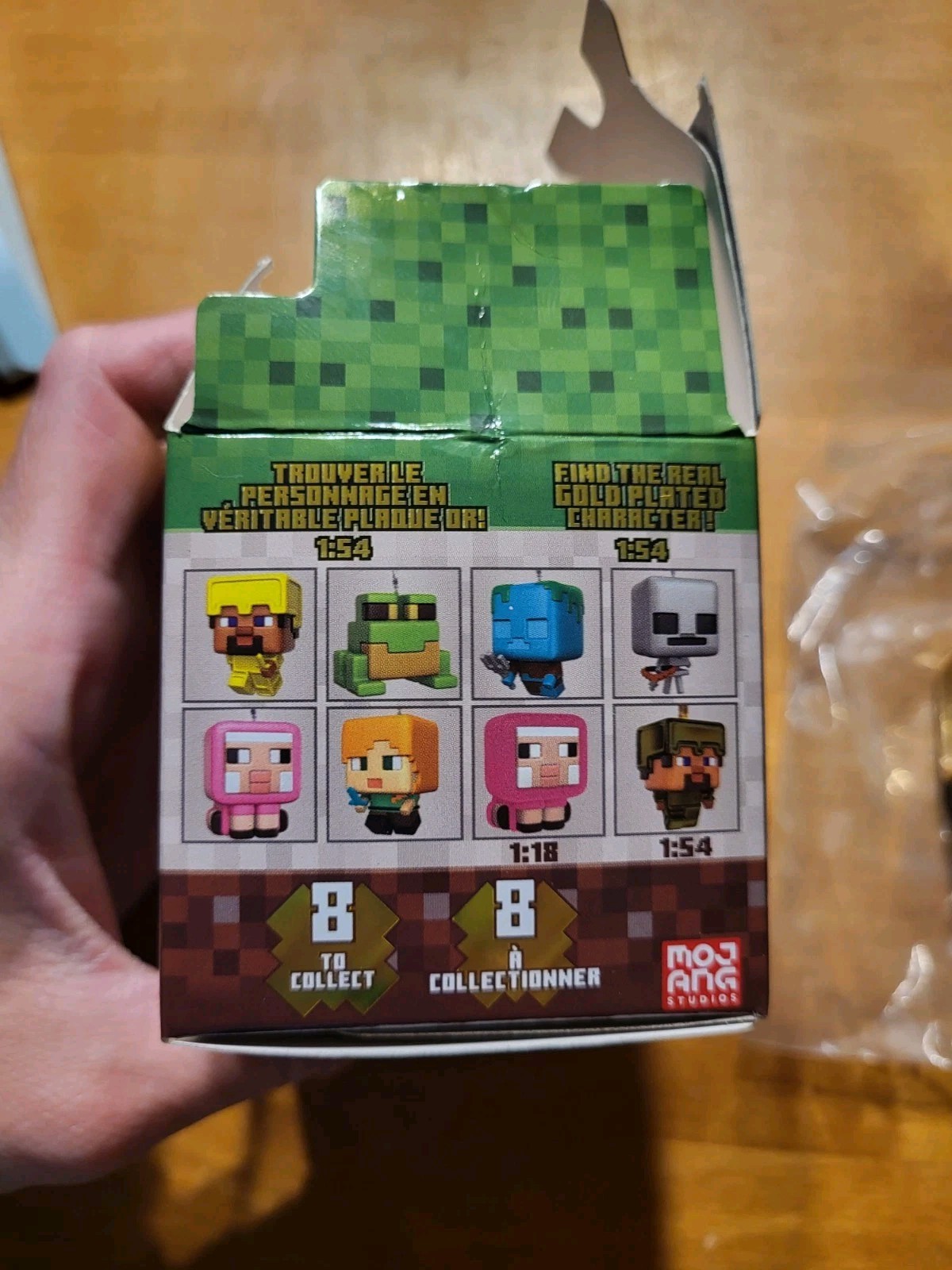 Minecraft GOLD ARMOR STEVE 24K Chase Backpack Hangers Series 4 Mojang RARE