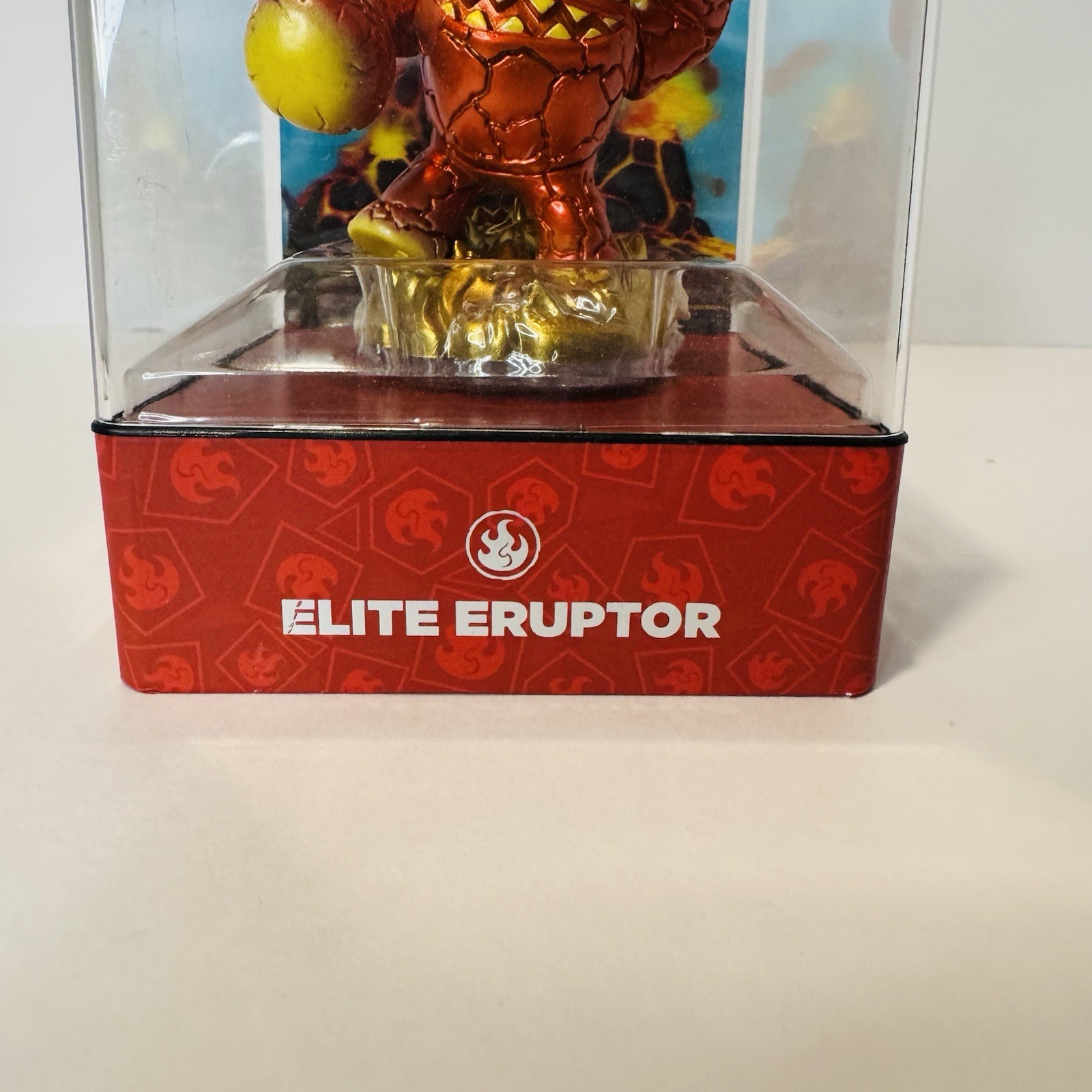 Skylanders Eon’s Elite Eruptor w/ Display Case