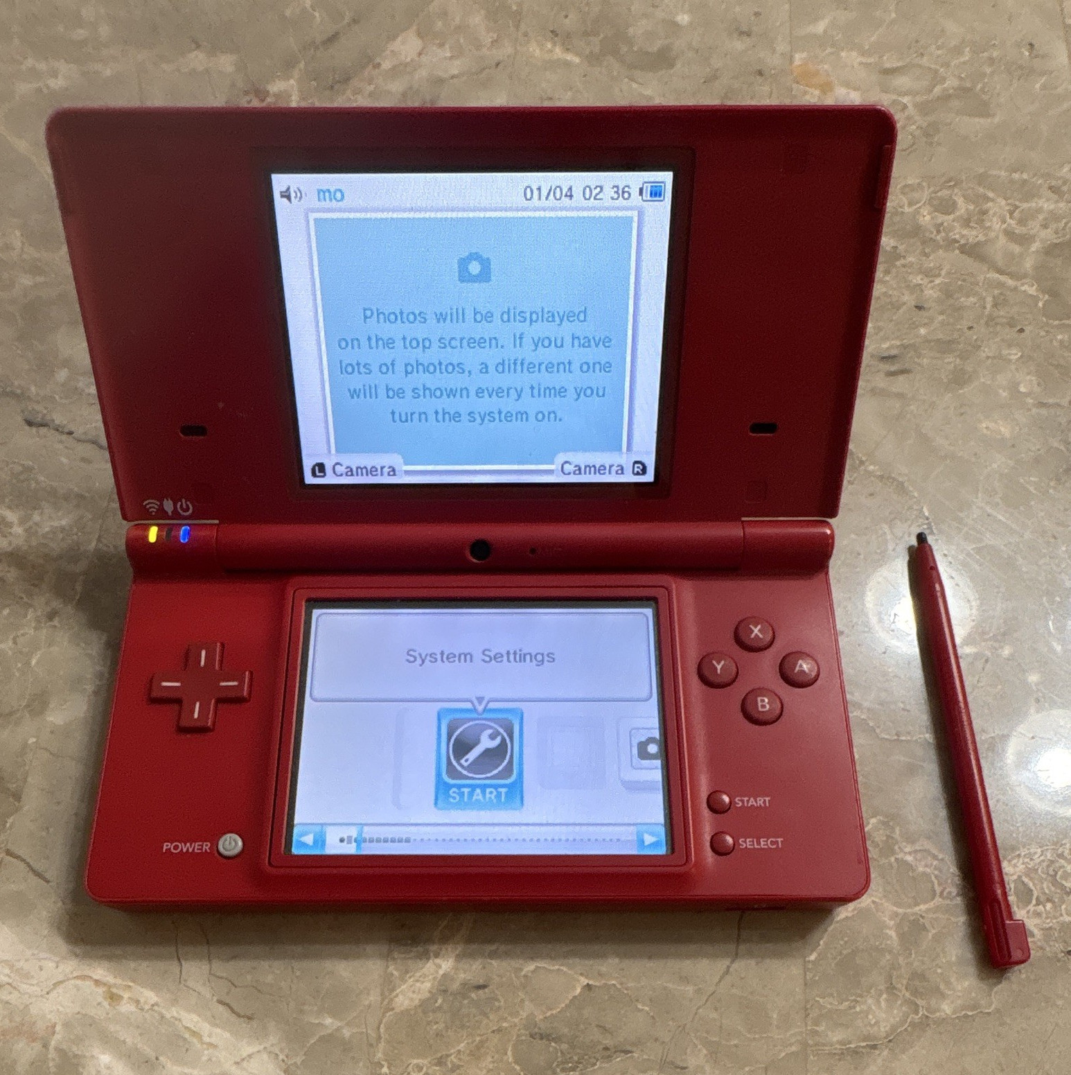 Nintendo DSi Red Handheld System Touchscreen 256MB NTSC-U/C TWL-001 Stylus