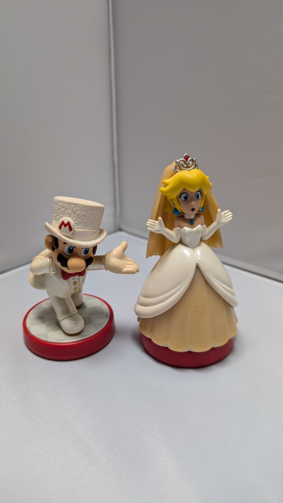 Wedding Mario + Peach (Odyssey) – Super Mario Series – Nintendo Amiibo
