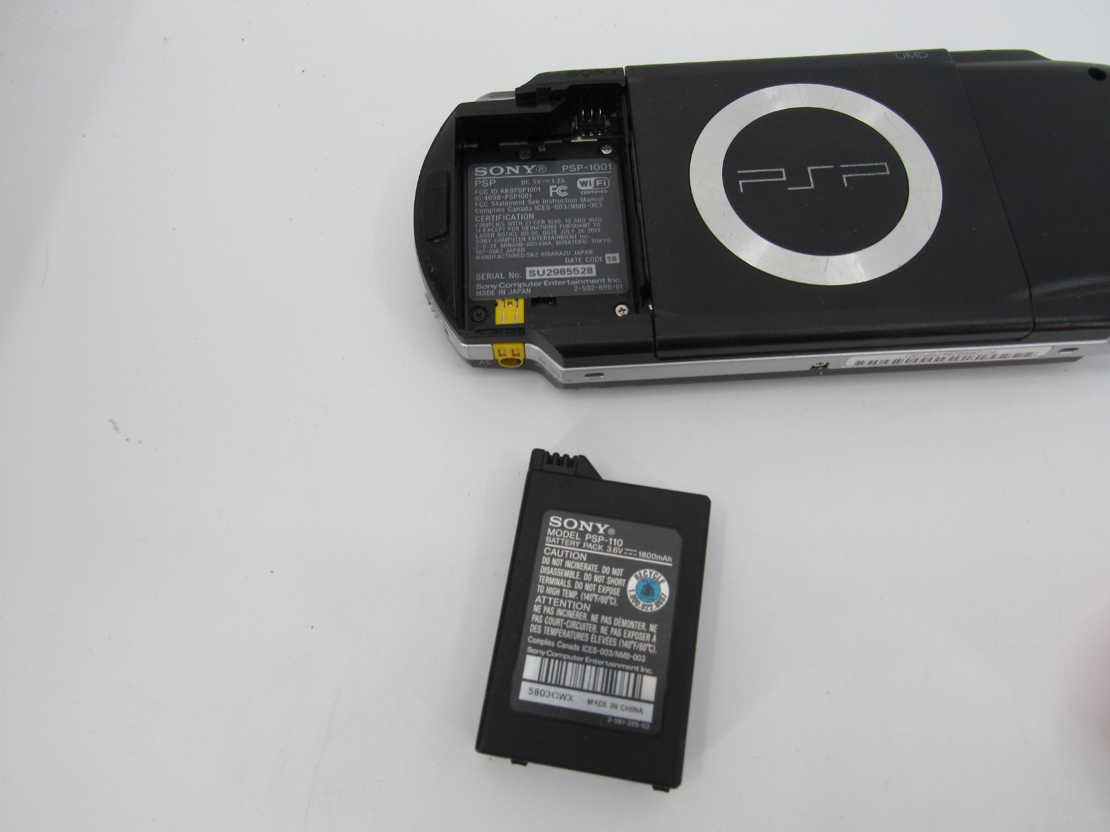 Black PSP 1001 w/ Battery 8 GB Card SD Card Adapter Phantasy Star Game Tested