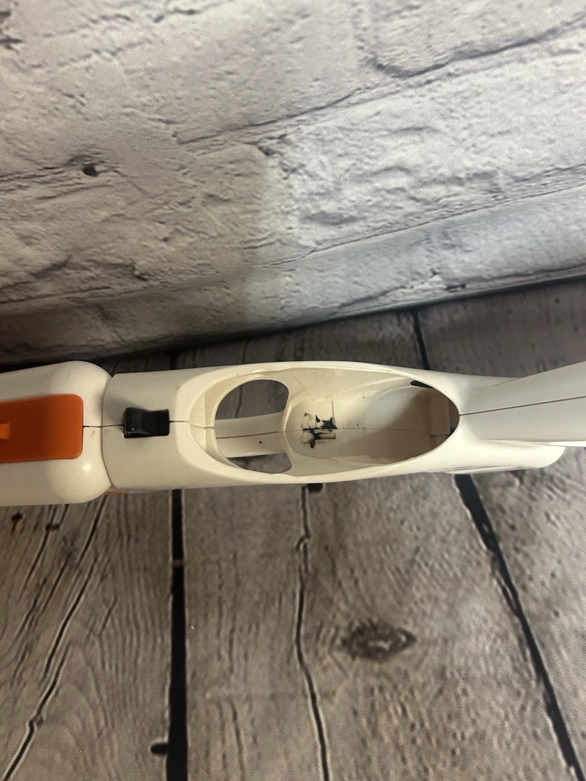 Nintendo Wii Cabela’s Shooter Game Accessory Shotgun White Orange Gun Zapper
