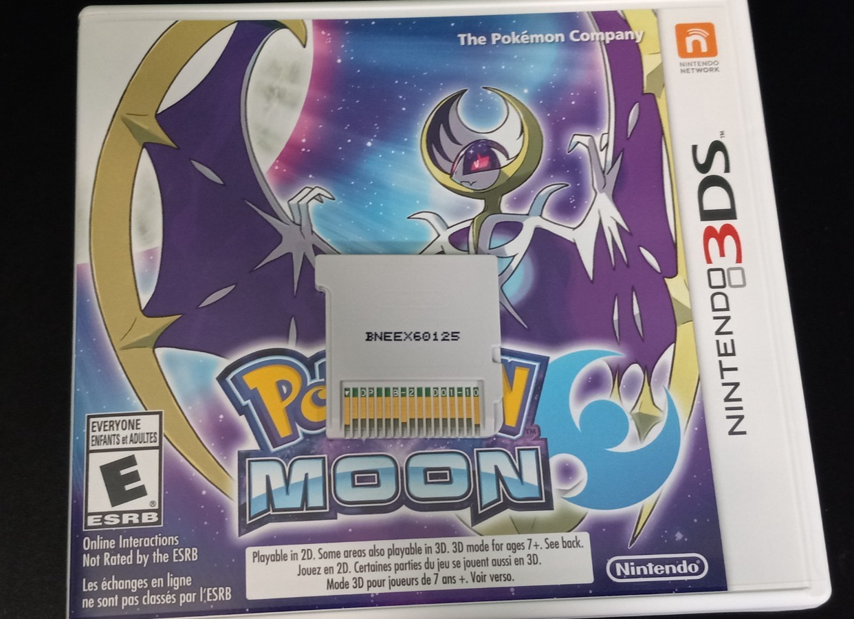 Pokémon Moon with Lunala Figure (Nintendo 3DS, 2016) CIB