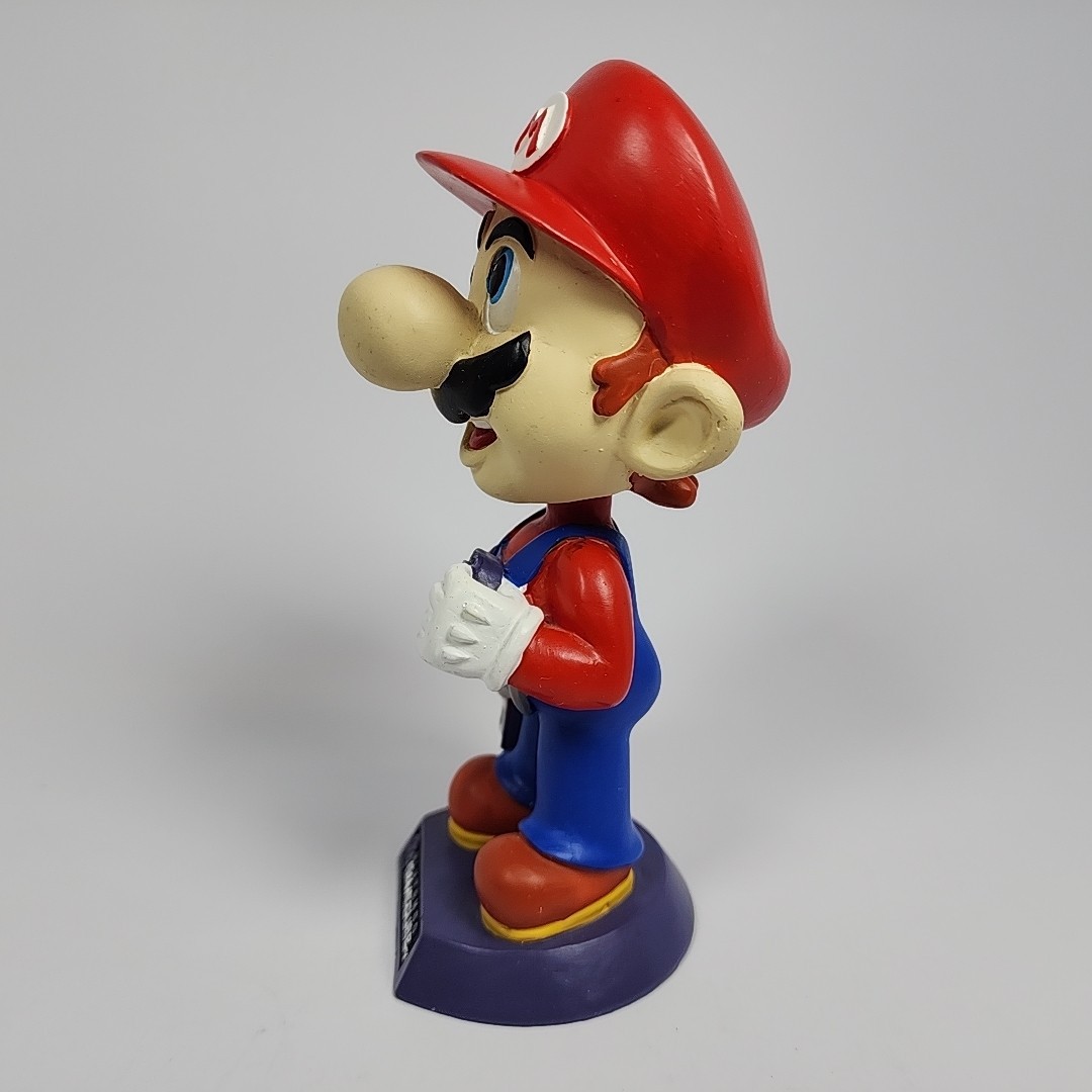 Nintendo GameCube Mario Bobblehead Figure 2002 Target Exclusive Limited Edition