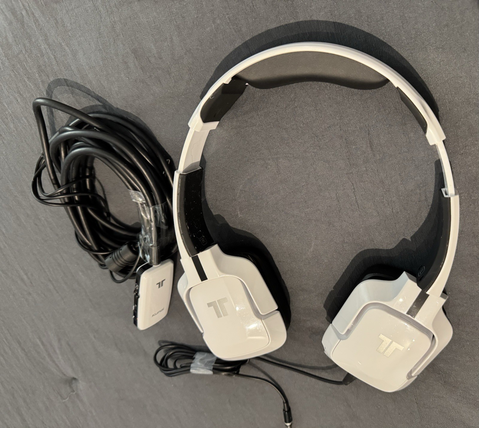 Tritton Kunai White Black Over-Ear Gaming Headset 3.5mm Jack DoubleNo Microphone