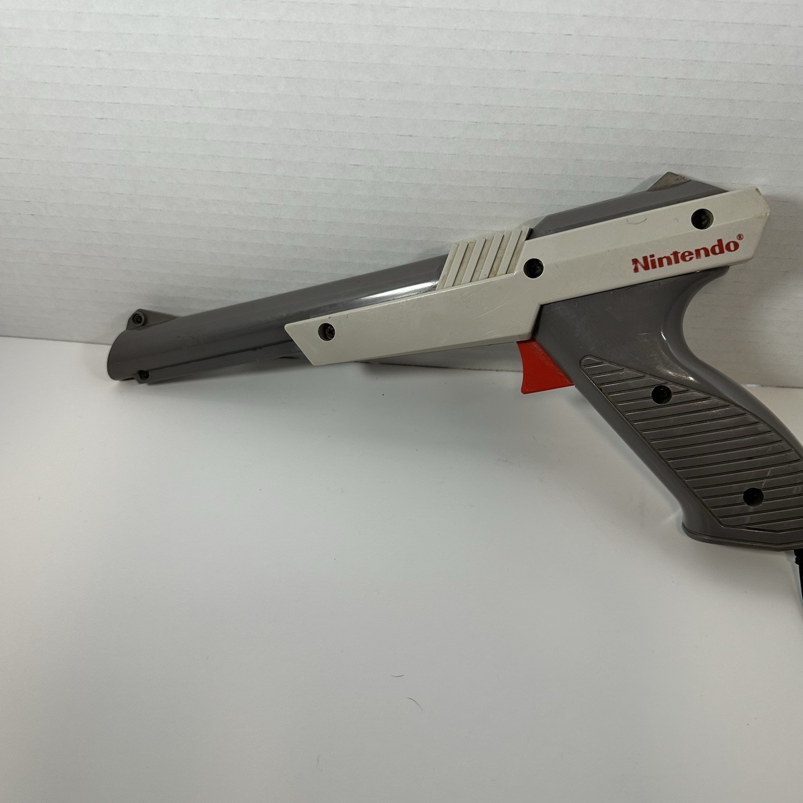 Nintendo NES Zapper Light Gun Gray Controller OEM Original 1985 Grey
