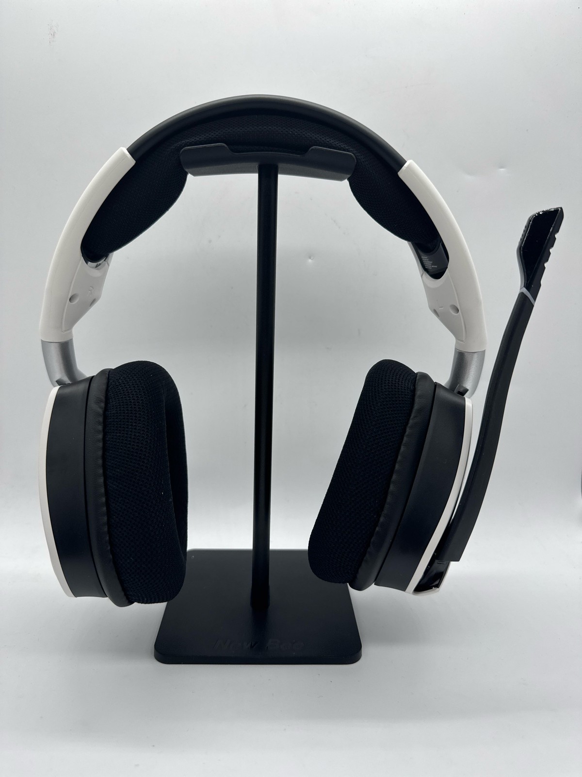 Corsair Void RGB Elite Wireless Gaming Headset 7.1 Surround Sound 40ft White