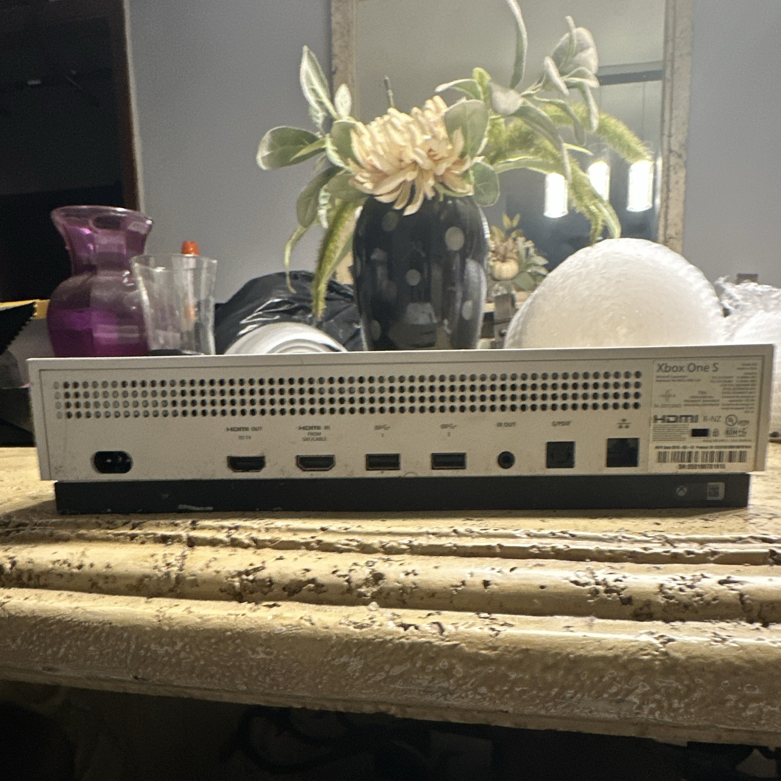 Microsoft Xbox One S 500GB White Console 4K UHD Wi-Fi HDMI USB-A Model 1681
