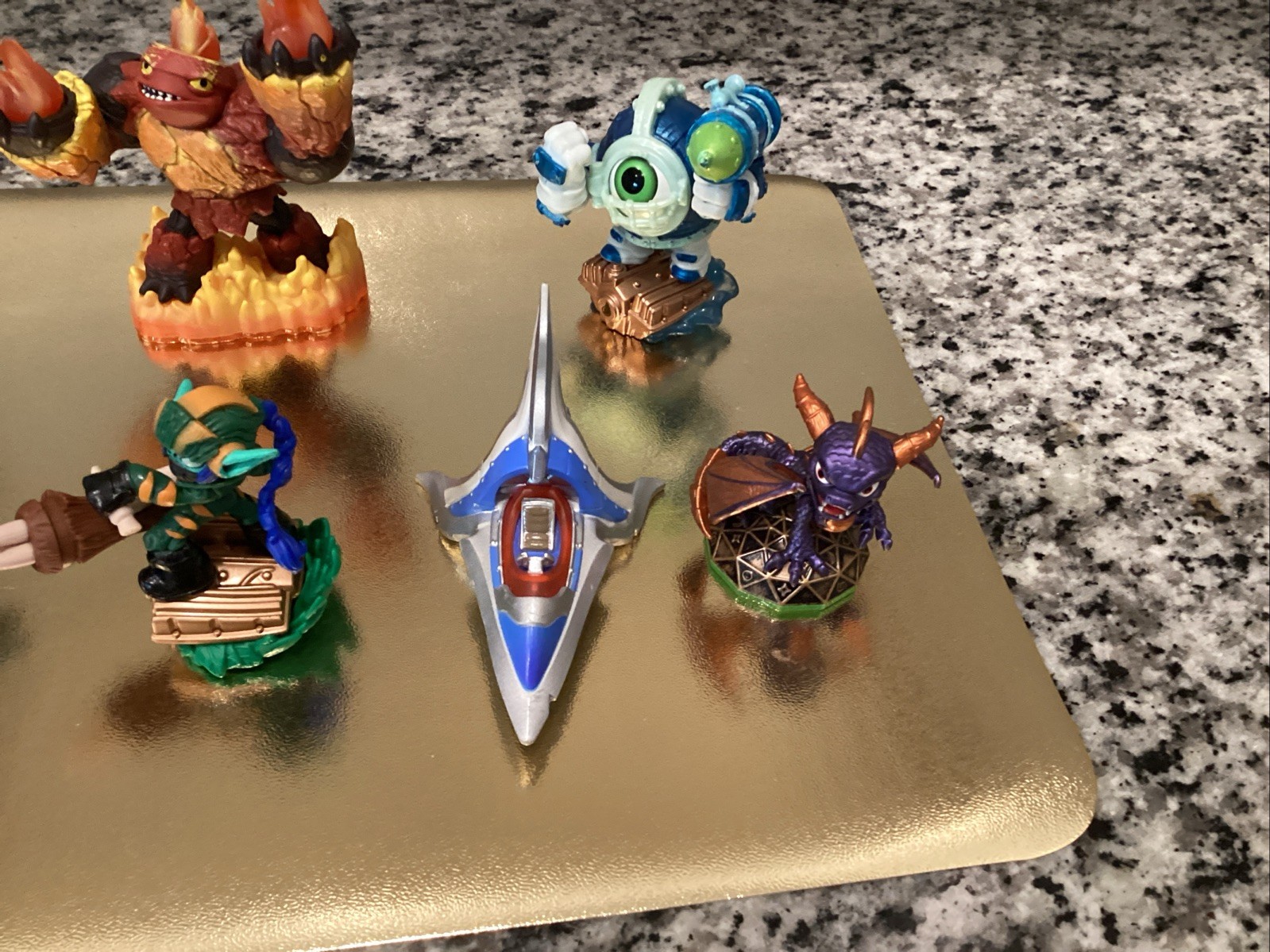Lot of 8 Skylanders Figures Giants, Vehicles & More