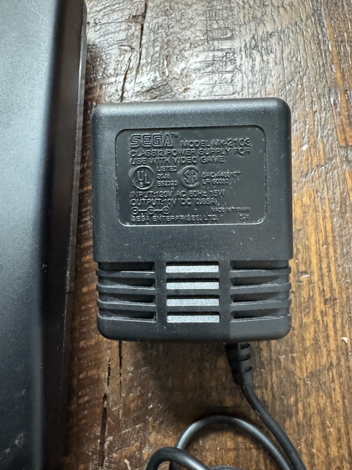 SEGA GENESIS MK-1631A Video Game Console + Street Fighter 2 + 2 Controller READ