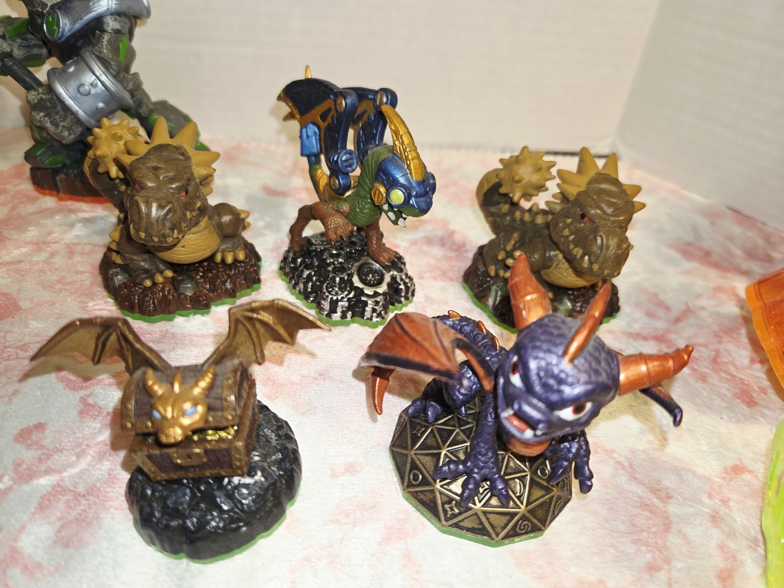 HUGE Lot Of 38 Activision Skylanders Character Figures Mixed Series Action