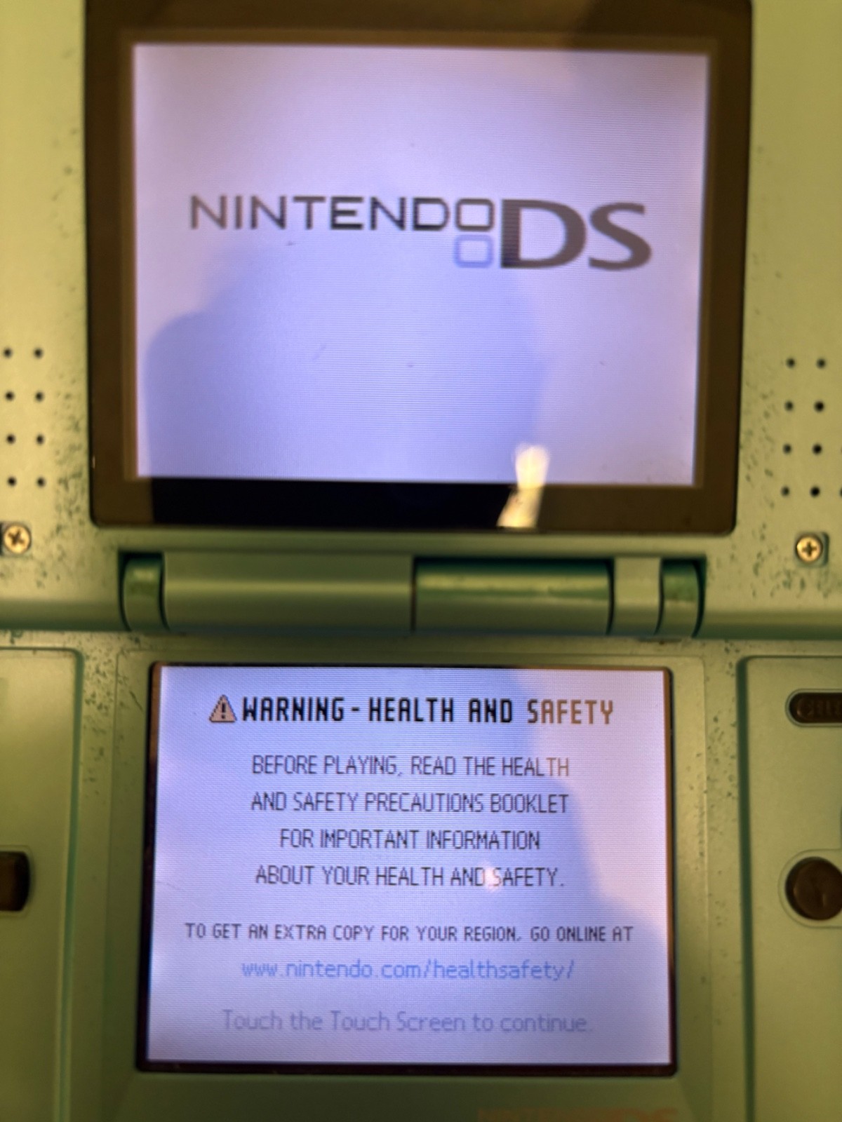 Nintendo DS Turquoise Handheld System – Good Condition! – TESTED & WORKING (3C)