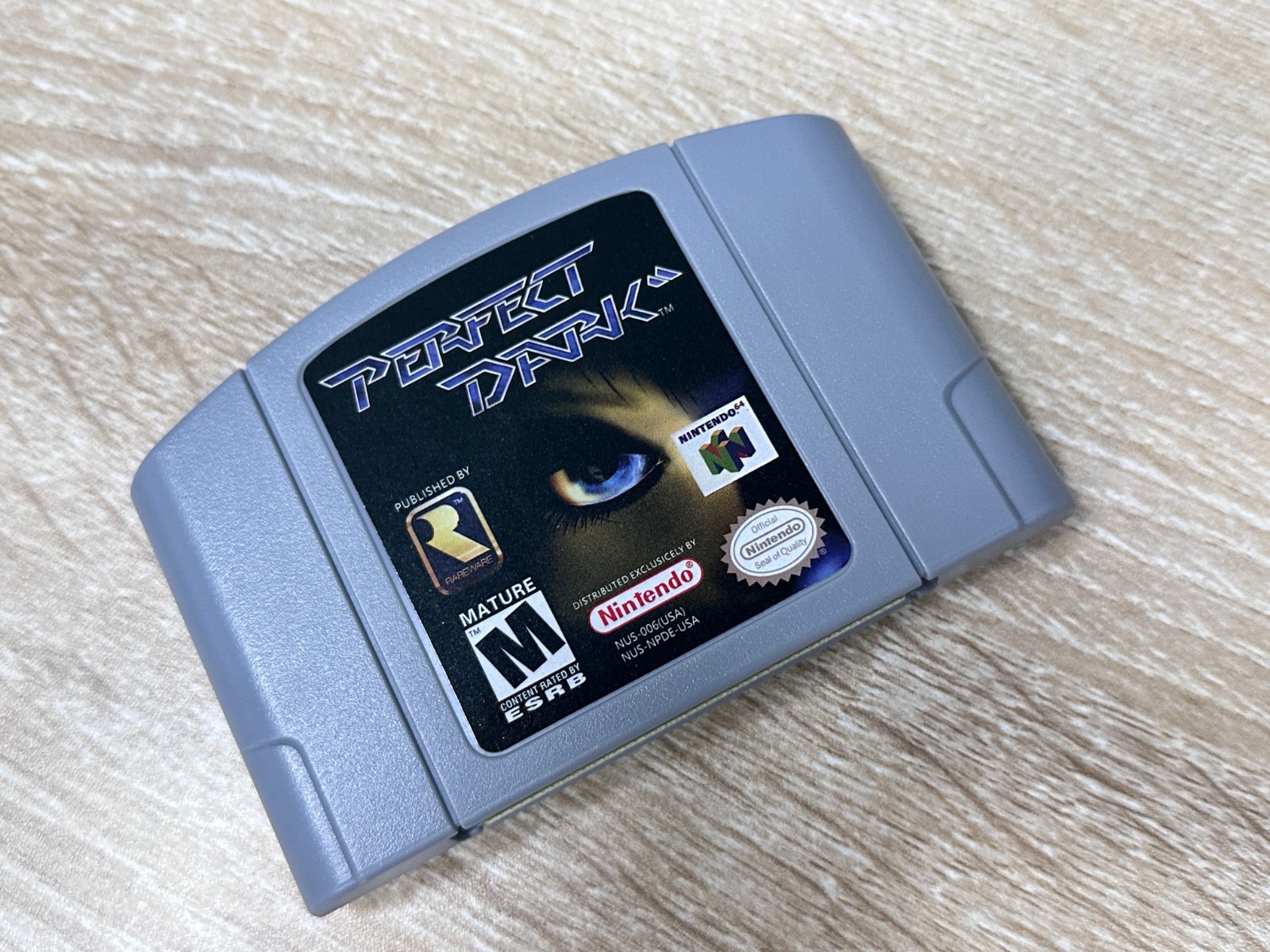 Perfect Dark. Video Game For Nintendo 64 Console USA Version