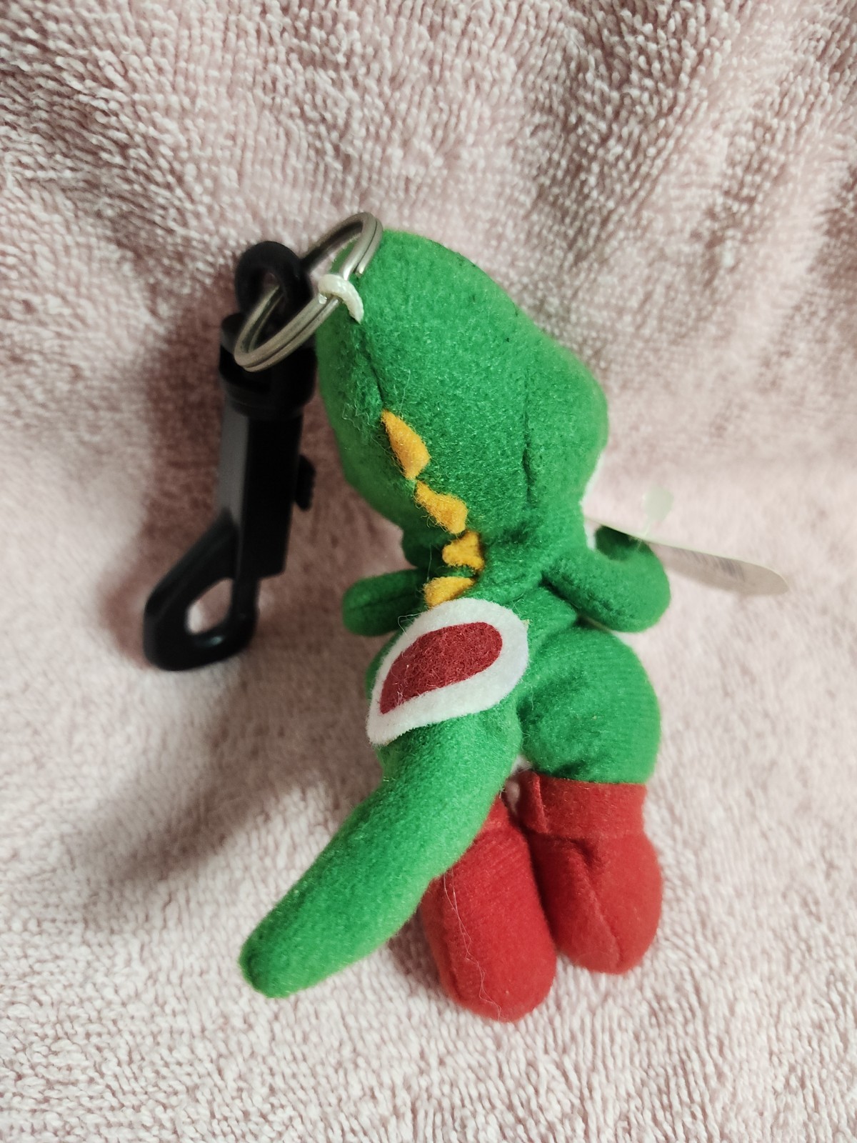 Vintage 1997 BD&A Nintendo Super Mario 64 Yoshi Bean Bag Keychain Rare w/ Tags