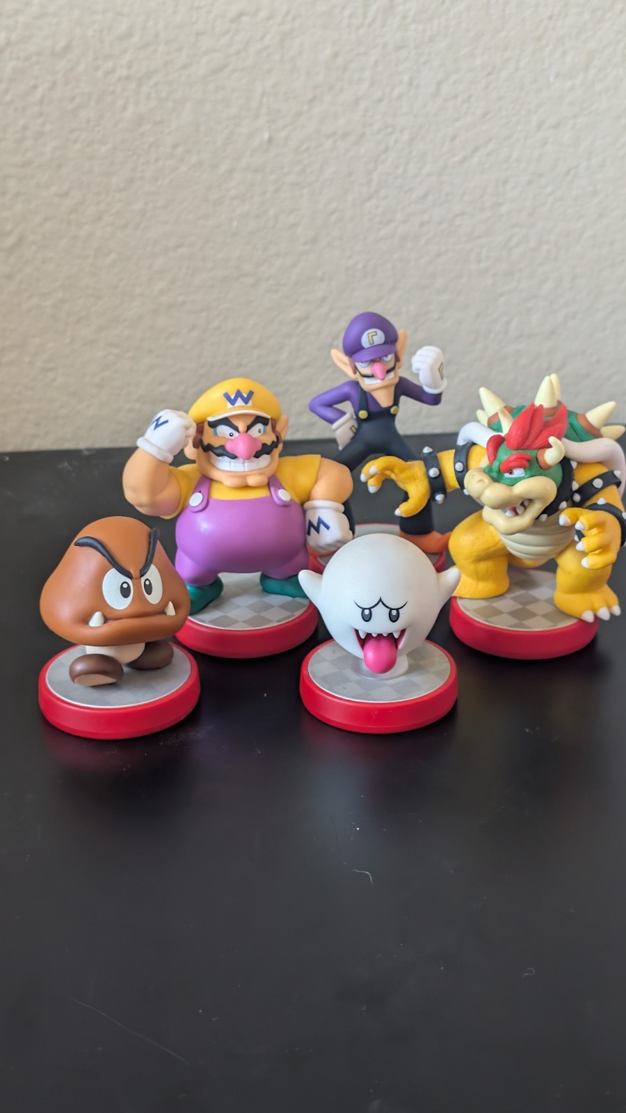 Super Mario Series amiibo (Loose) + Cat Mario and Cat Peach (boxed)