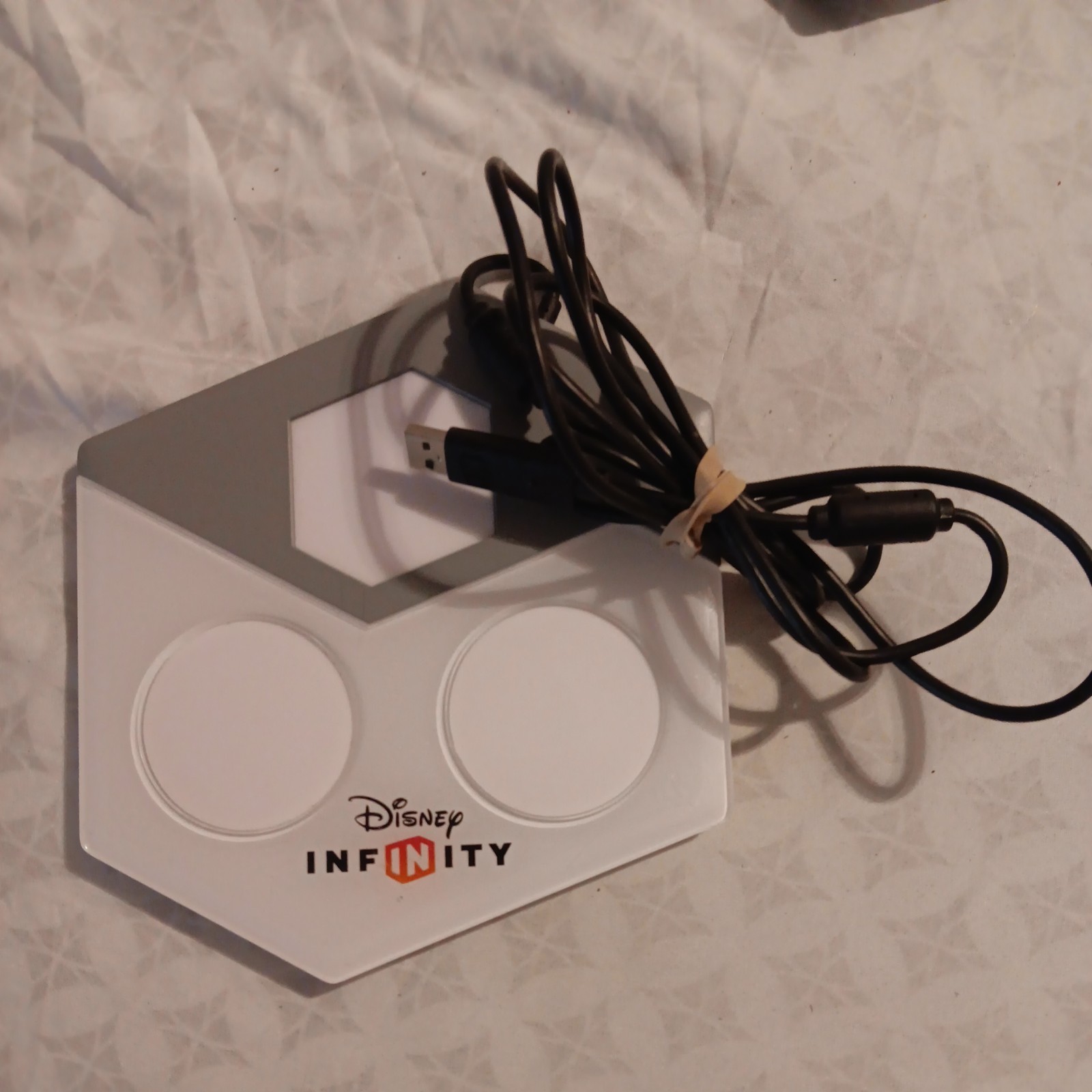 *Disney Infinity 3.0 Xbox One X Portal Base Only, will work in 2.0 INF-8037059👾