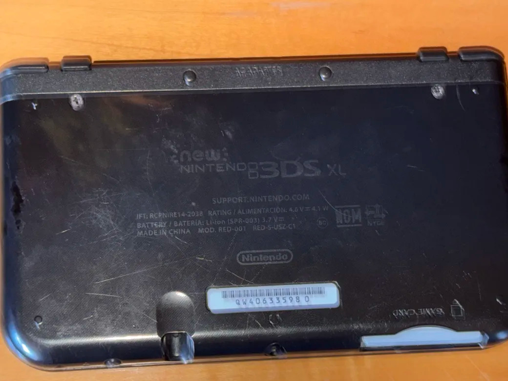 Nintendo New 3DS XL 4GB Handheld Gaming System – Black (USED CONDITION)
