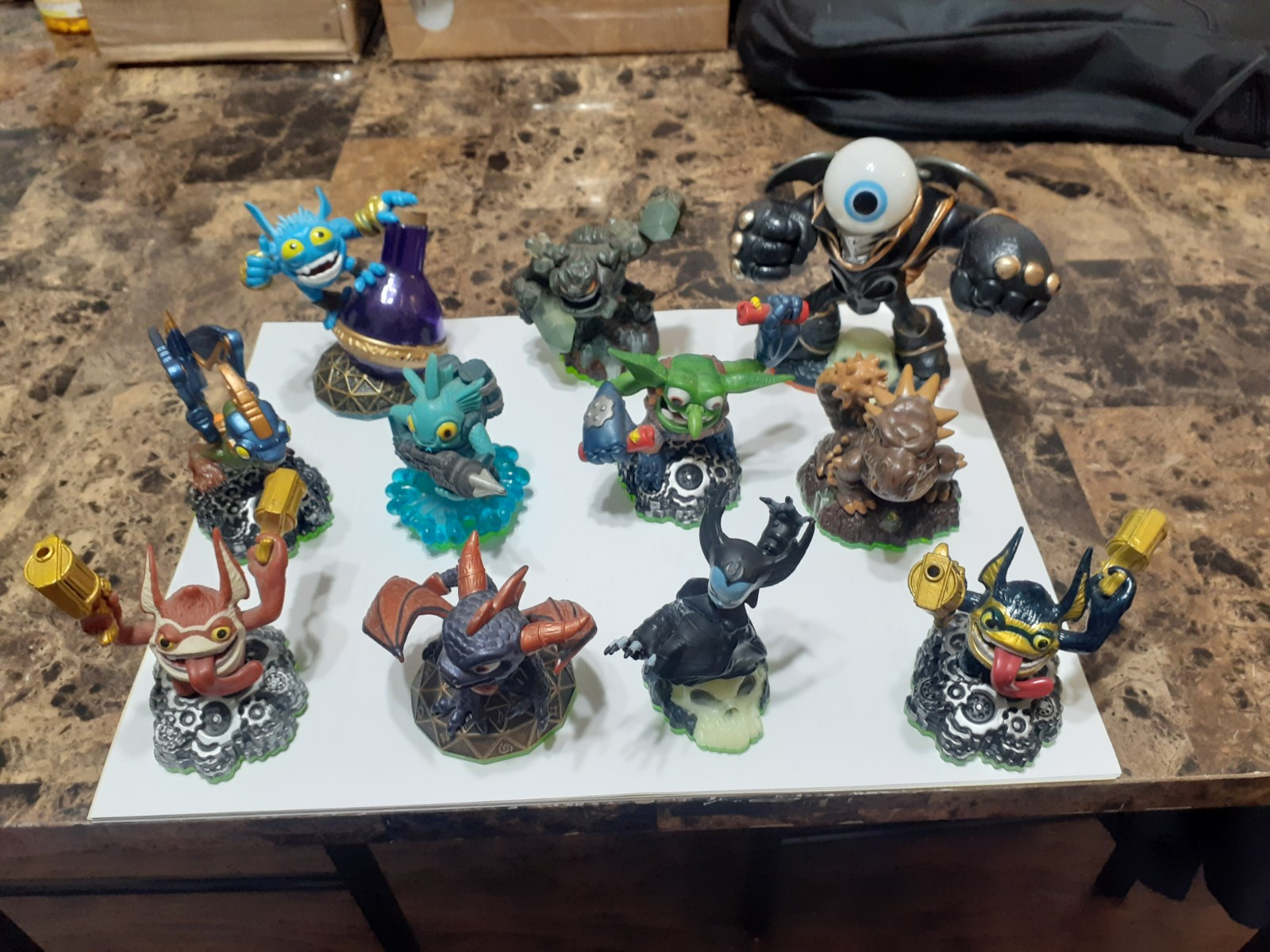 1 MIX LOT OF 11 ACTIVISION SKYLANDERS SUPERCHARGERS CHARACTERS ORIGINAL ITEM
