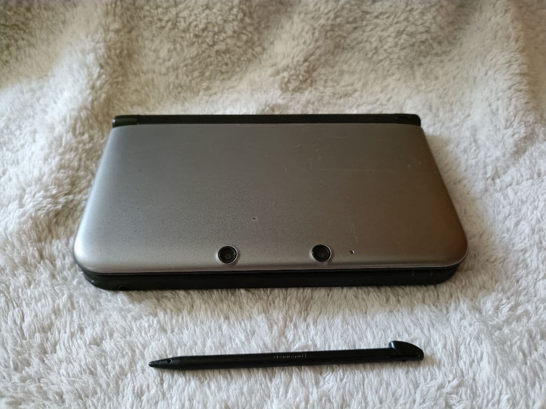 Nintendo New 3DS LL Gray Console Tested Working w/ AC Adapter