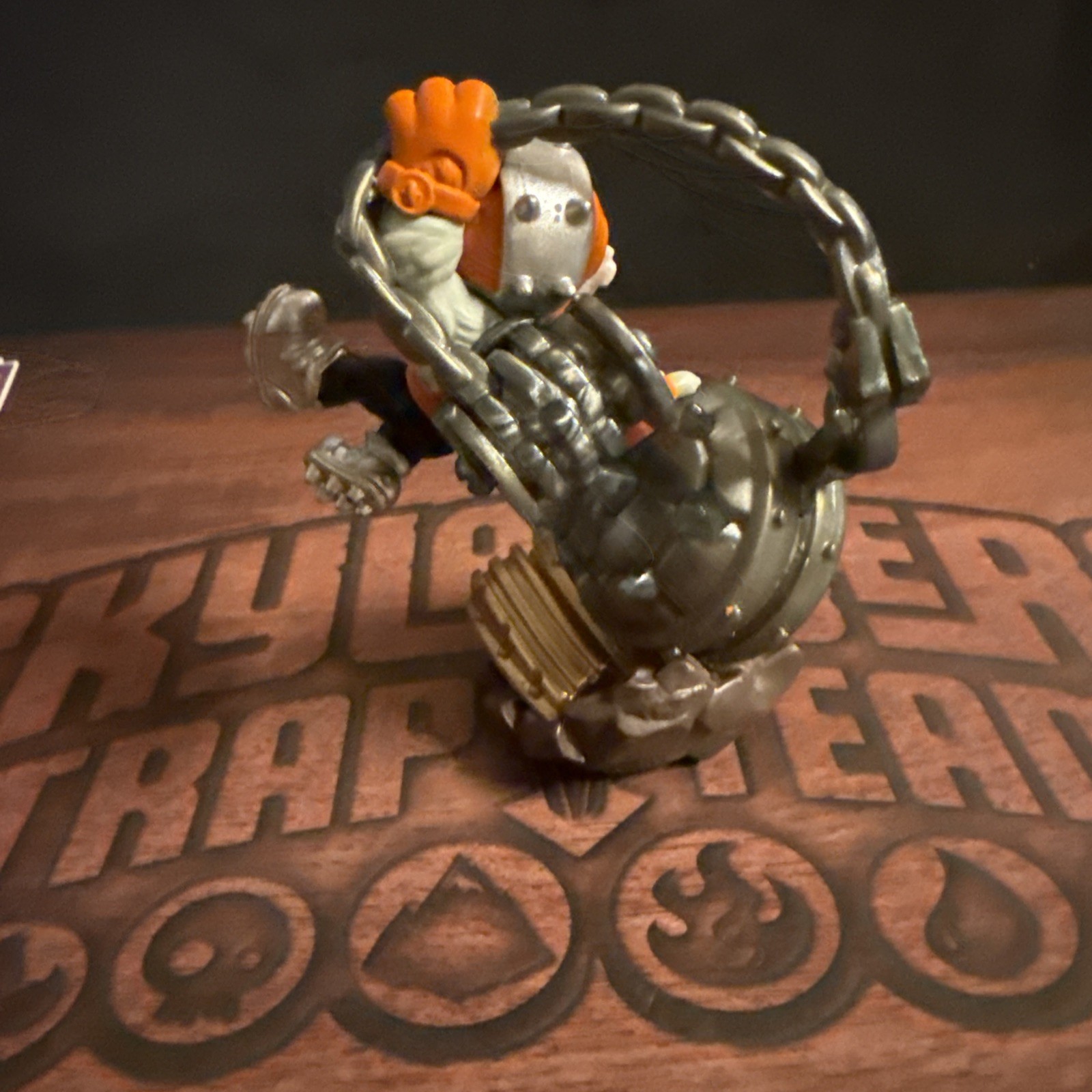Skylanders Superchargers Smash Hit Character Figure Earth