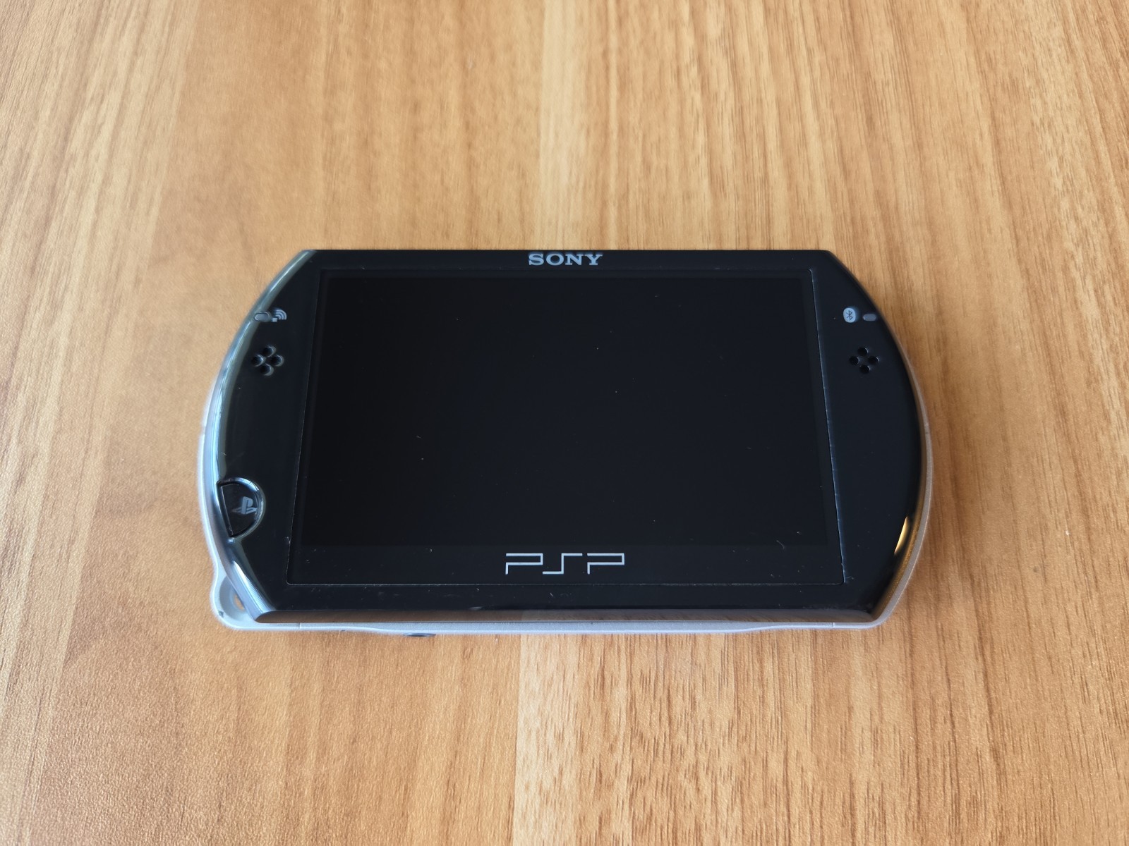 Sony PSP go PlayStation Portable Game Console – PSP-N1001 – Black Tested Working