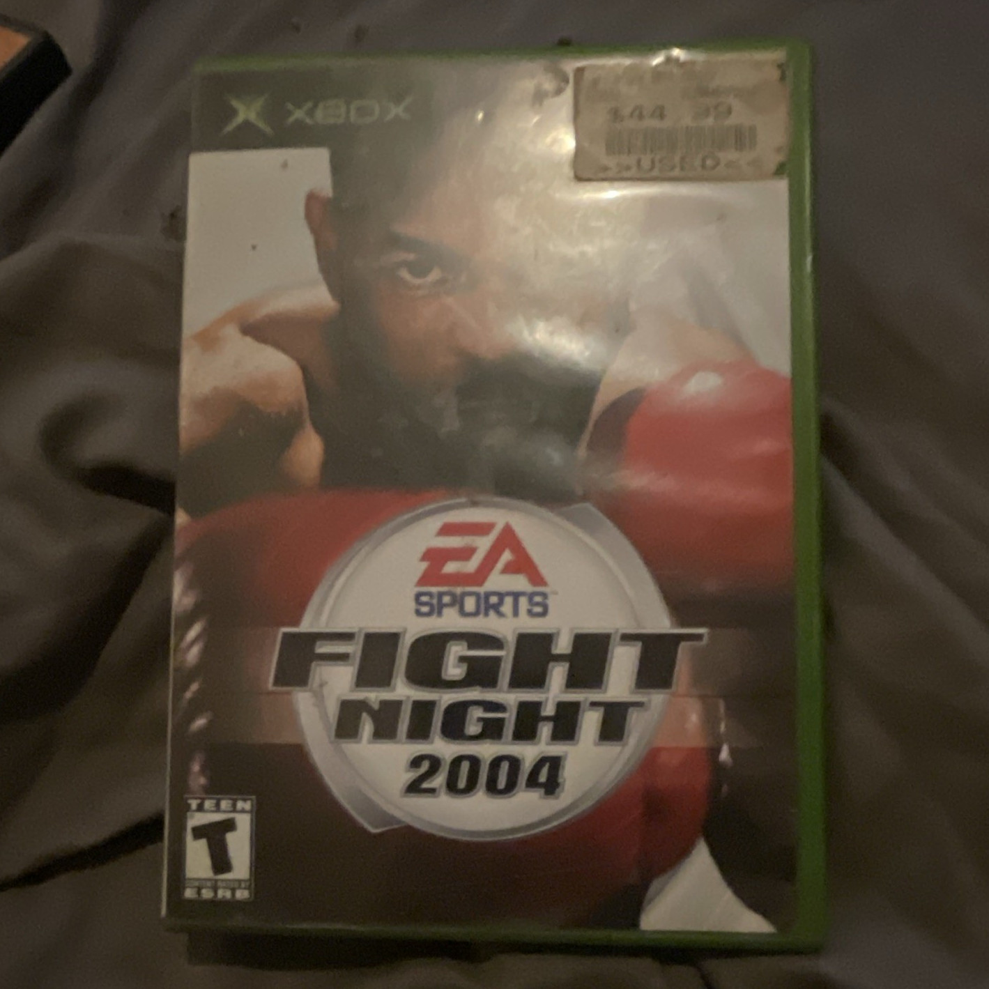 EA SPORTS Fight Night 2004 Xbox Boxing Game T-Teen w/ Case & Manual