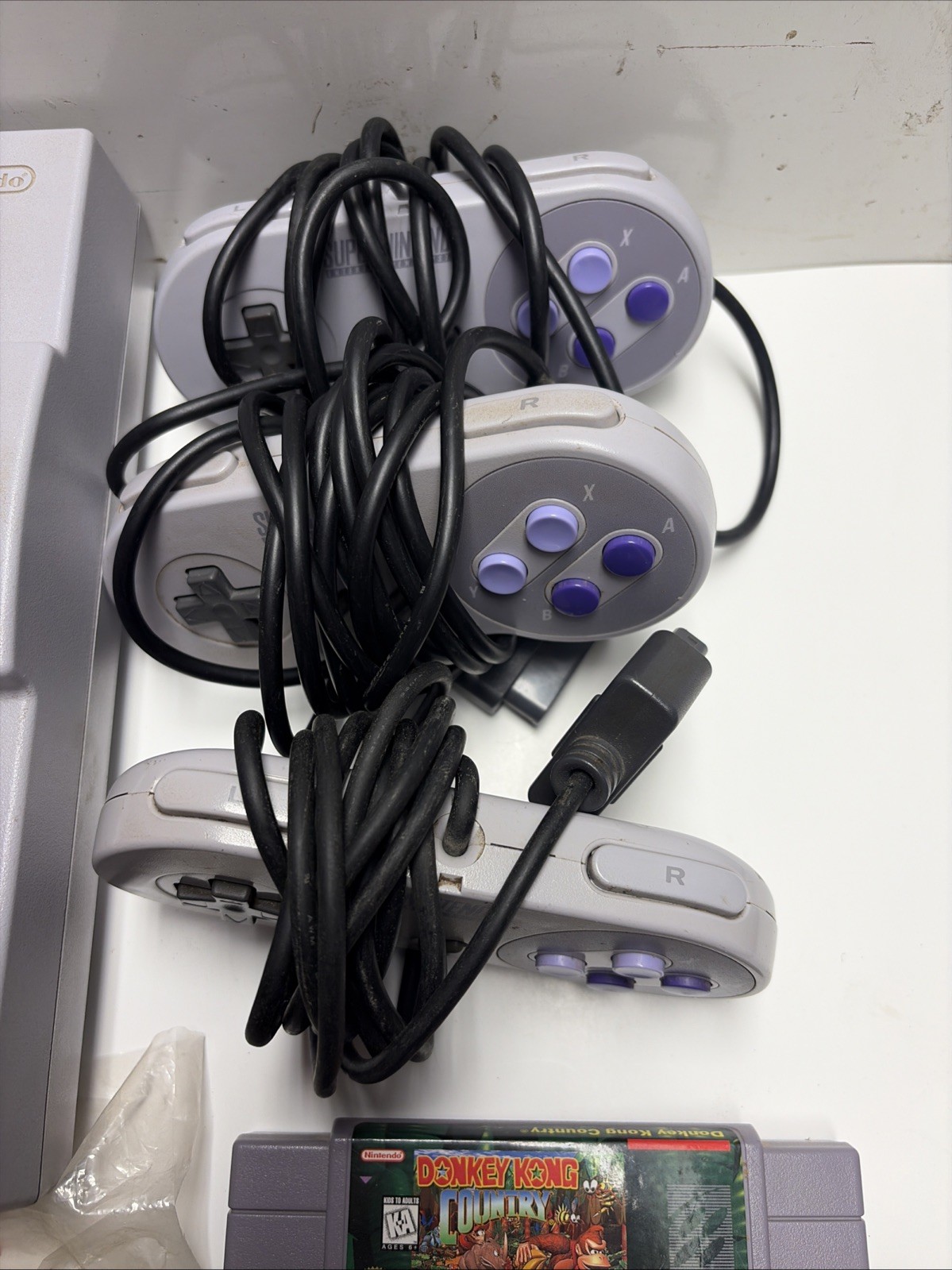 Nintendo Super NES SNS-001 Console Bundle w/ 3 Controllers, Cables & 5 Games