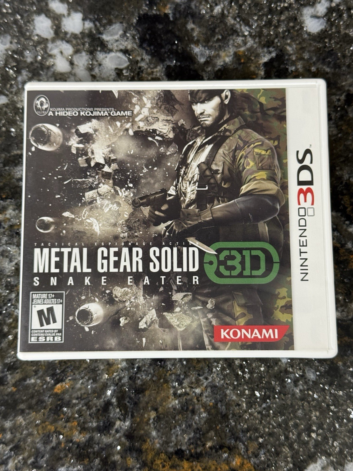 Metal Gear Solid 3D: Snake Eater (Nintendo 3DS, 2012) Konami COMPLETE CIB NICE!!