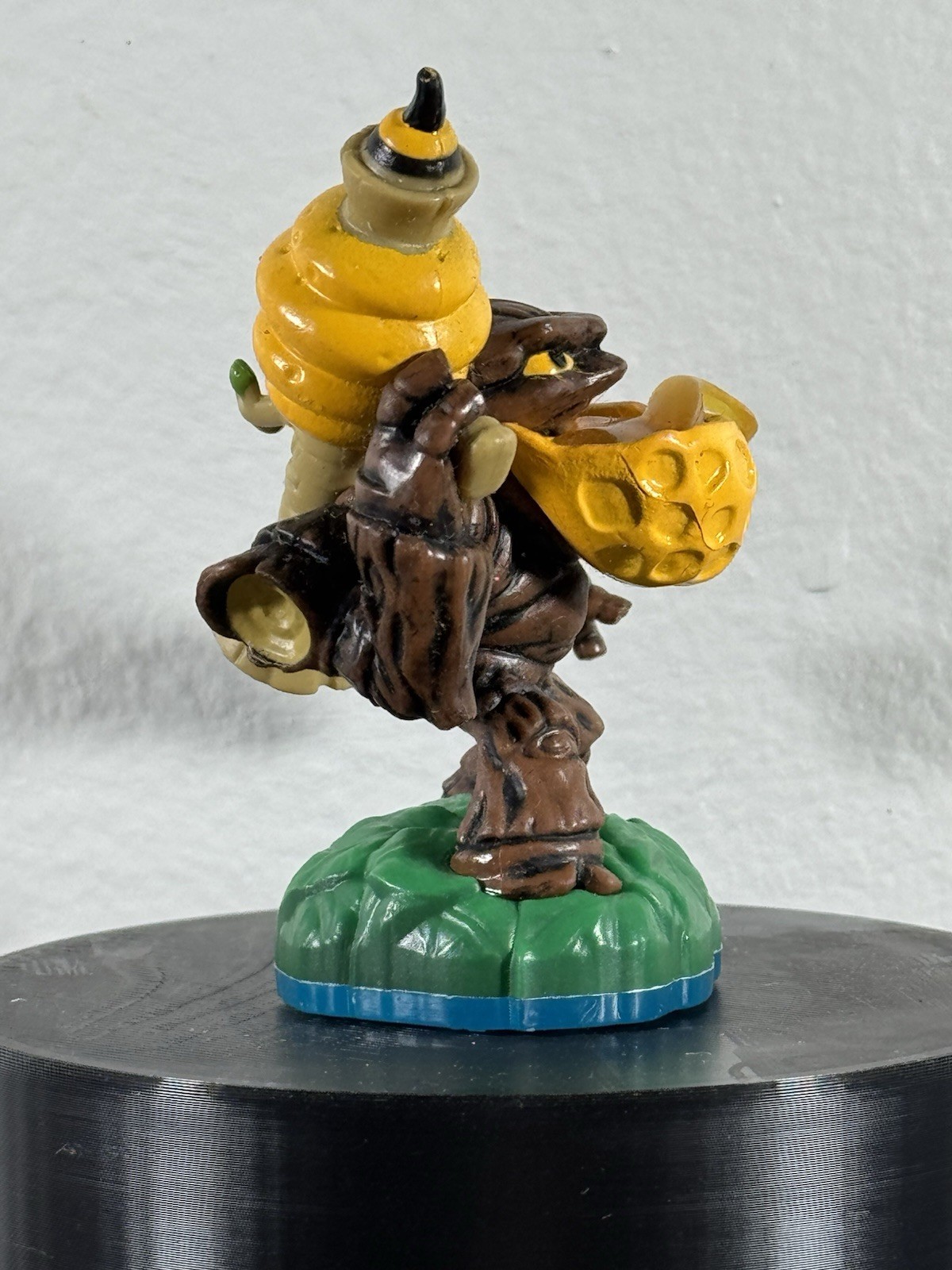 Skylanders Swap Force Bumble Blast Lightcore Character Figure