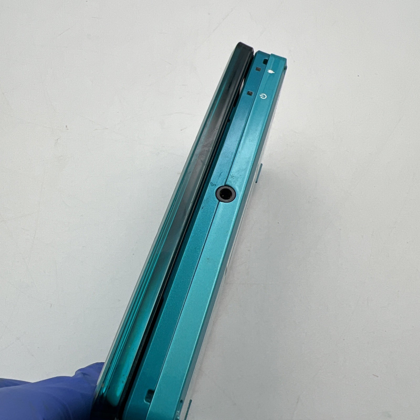 Nintendo 3DS Handheld System Aqua Blue NO CHARGER. TESTED WORKING.