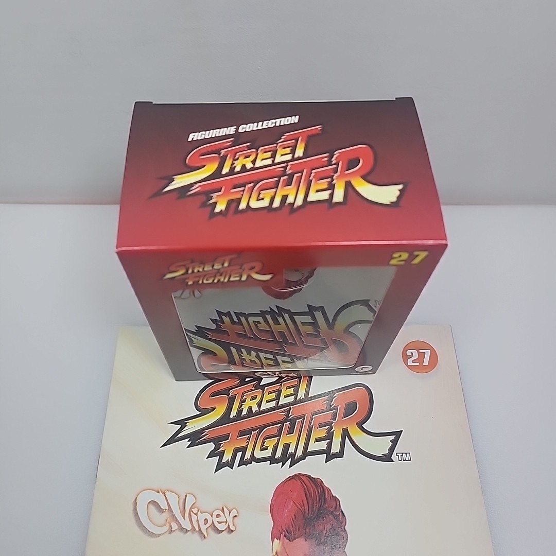 Street Fighter C.Viper Figurine 27 With Booklet Capcom Fanhome Video Game