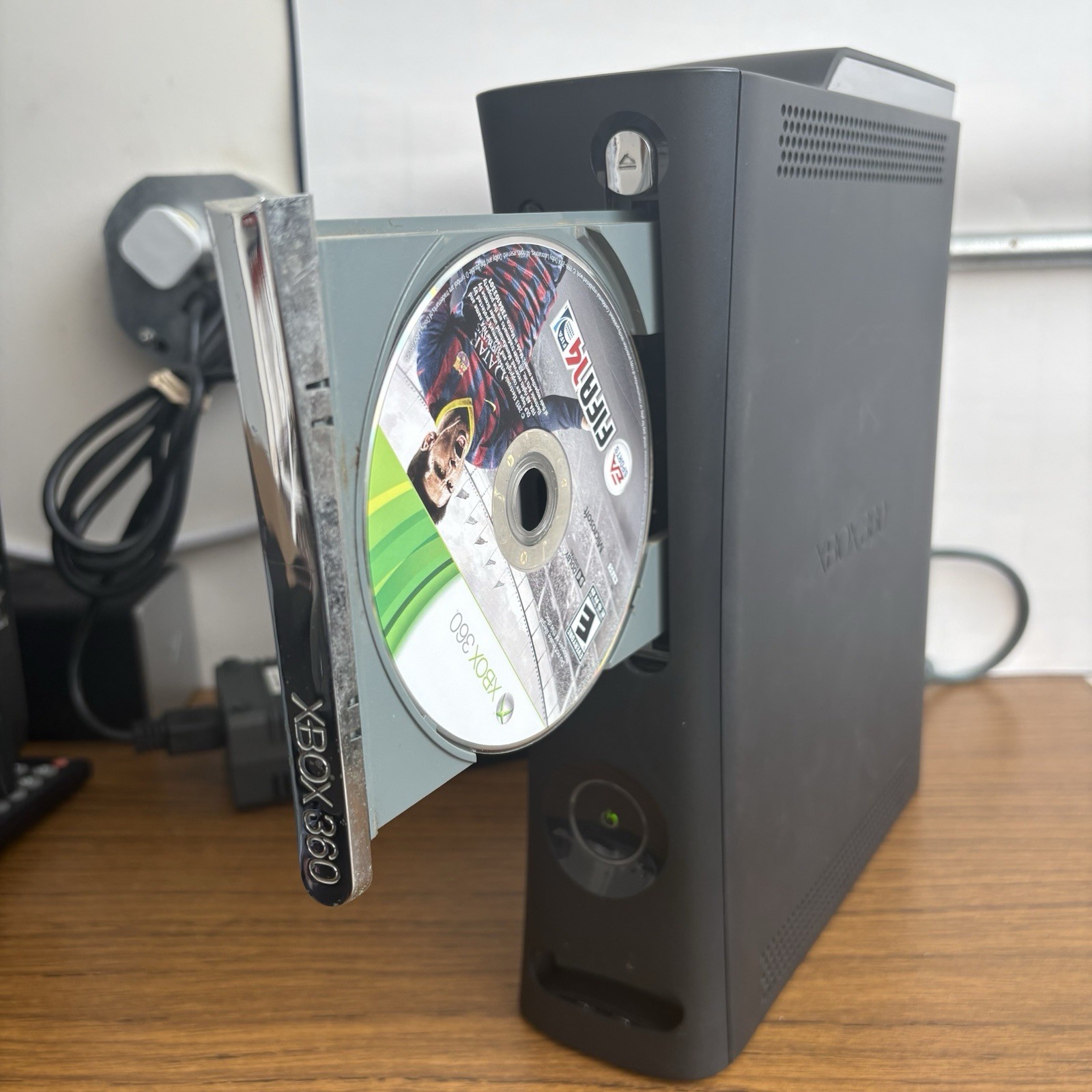 Xbox 360 Elite 120GB Bundle With 26 Games GTA V Red Dead Halo Gears Tested Works