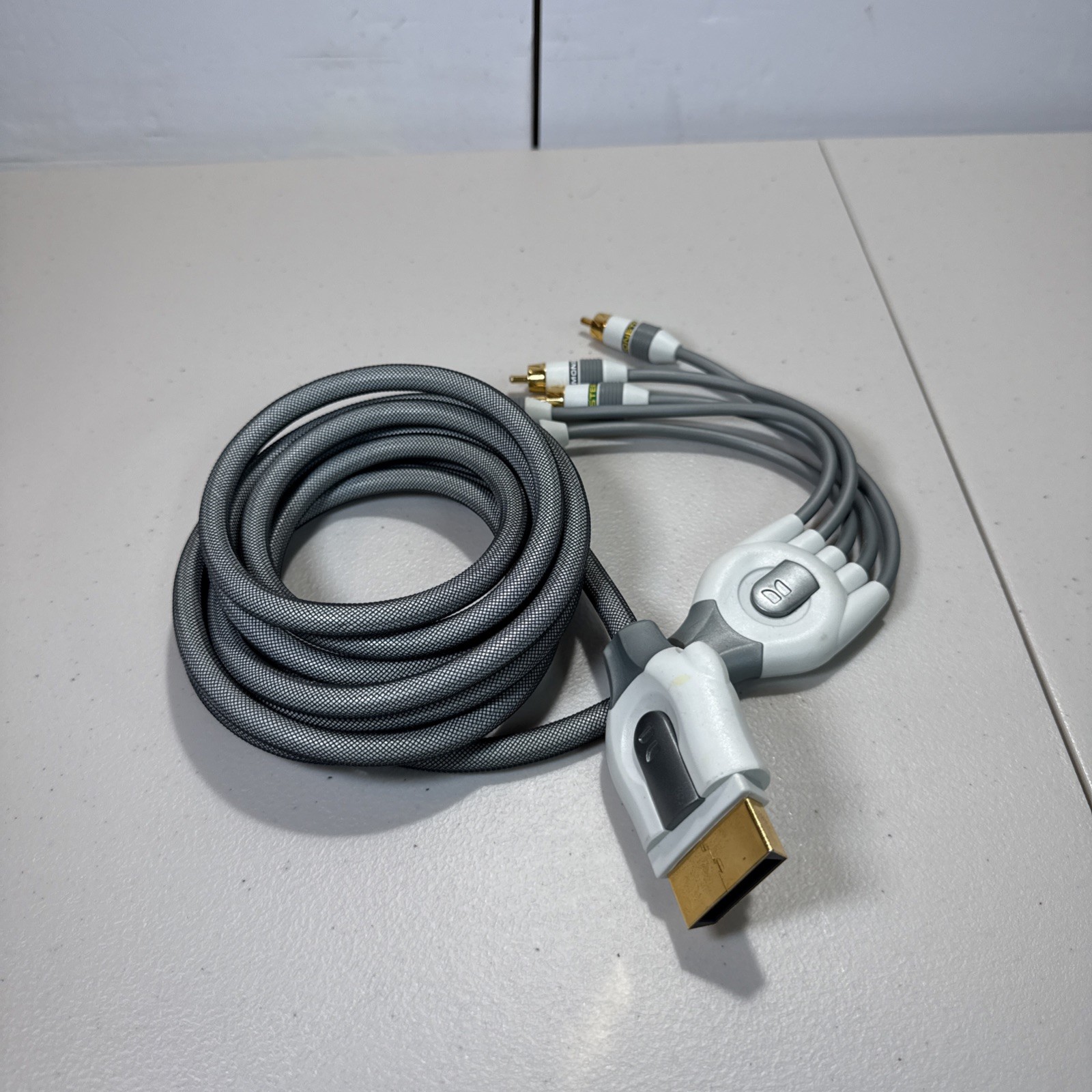 MONSTER Cable HD AV 10Ft for Xbox 360 with 10Ft Fiber Optic Cable, EUC