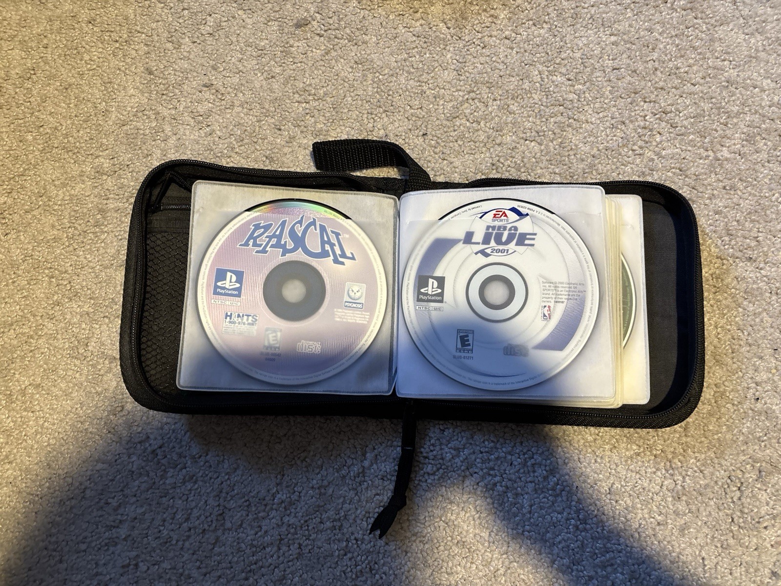 PlayStation 1 20-Pack Carrying Case + LOT OF 12 Games Sony PS1, Disc Only