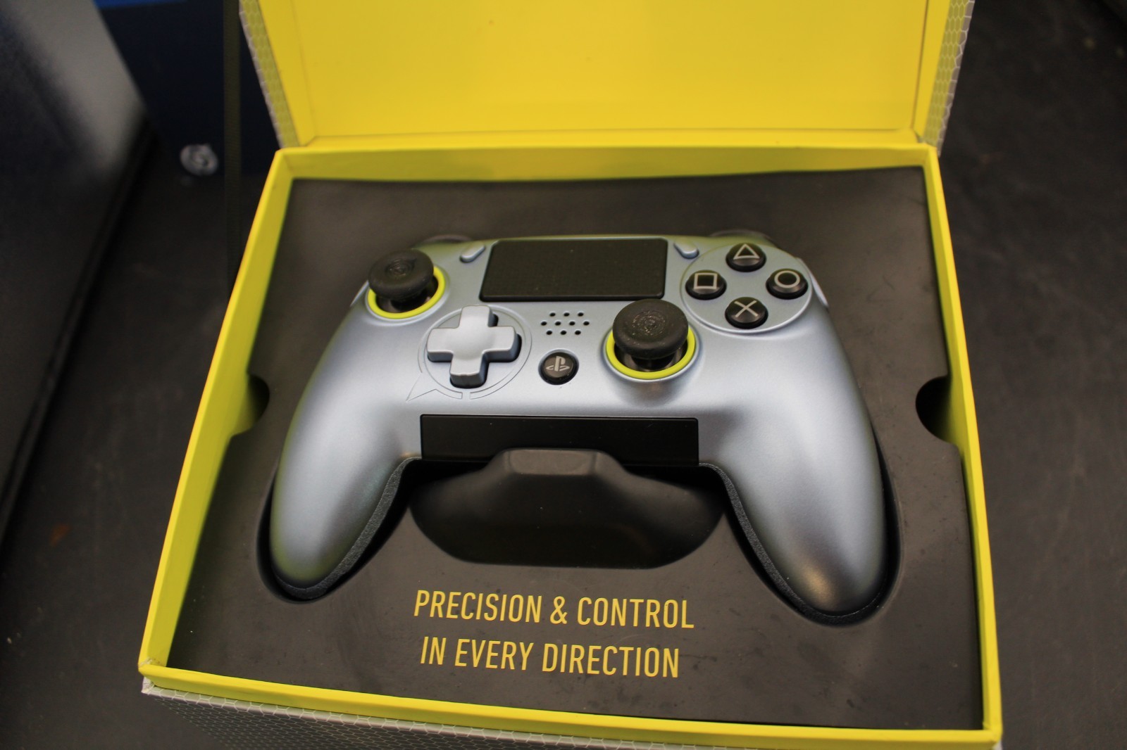 SCUF Vantage Wired/Wireless Controller for Sony PlayStation 4 PS4 (FOR PARTS)