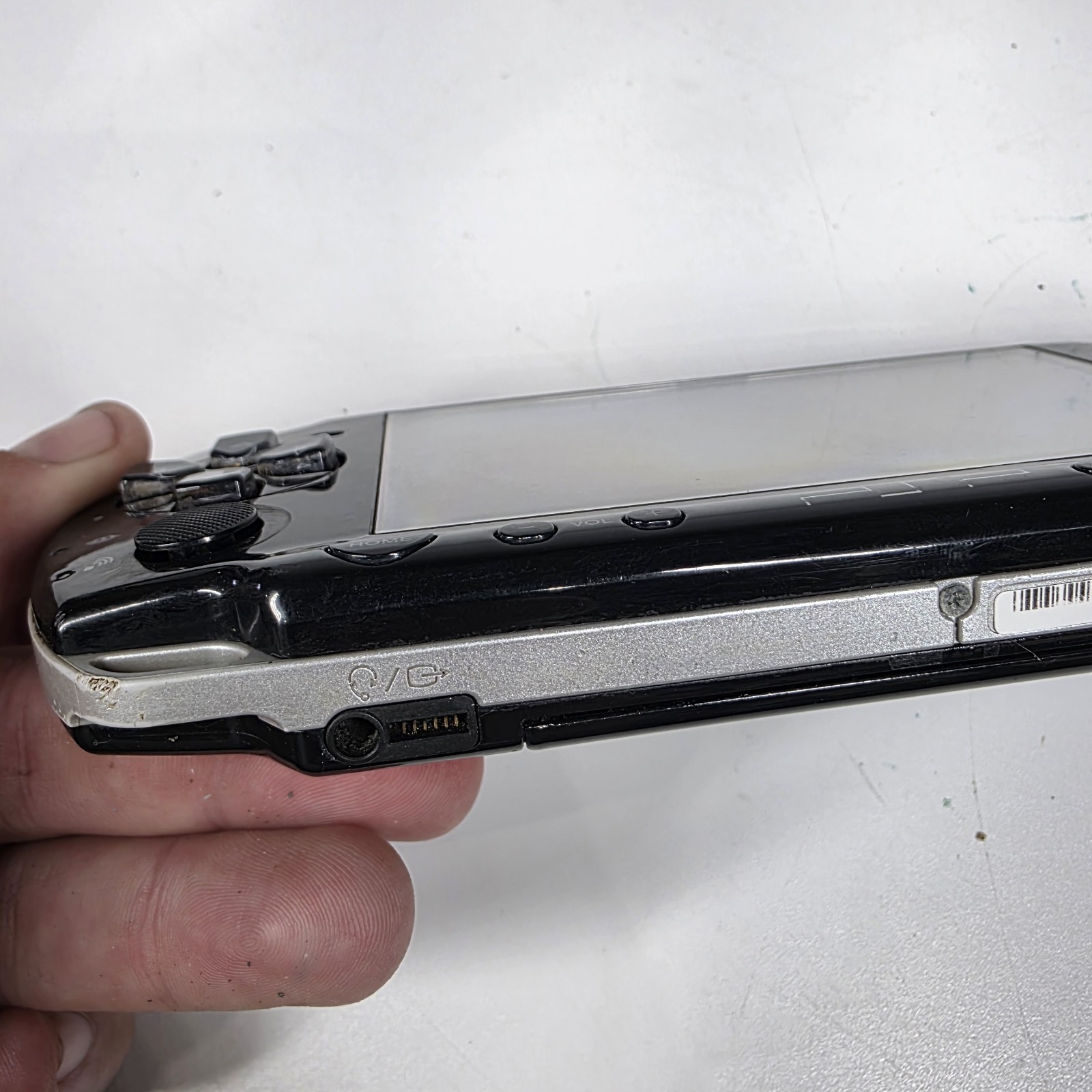Sony PSP-2001 Slim Edition Black w/ Charger & Need For Speed Carbon – No Battery