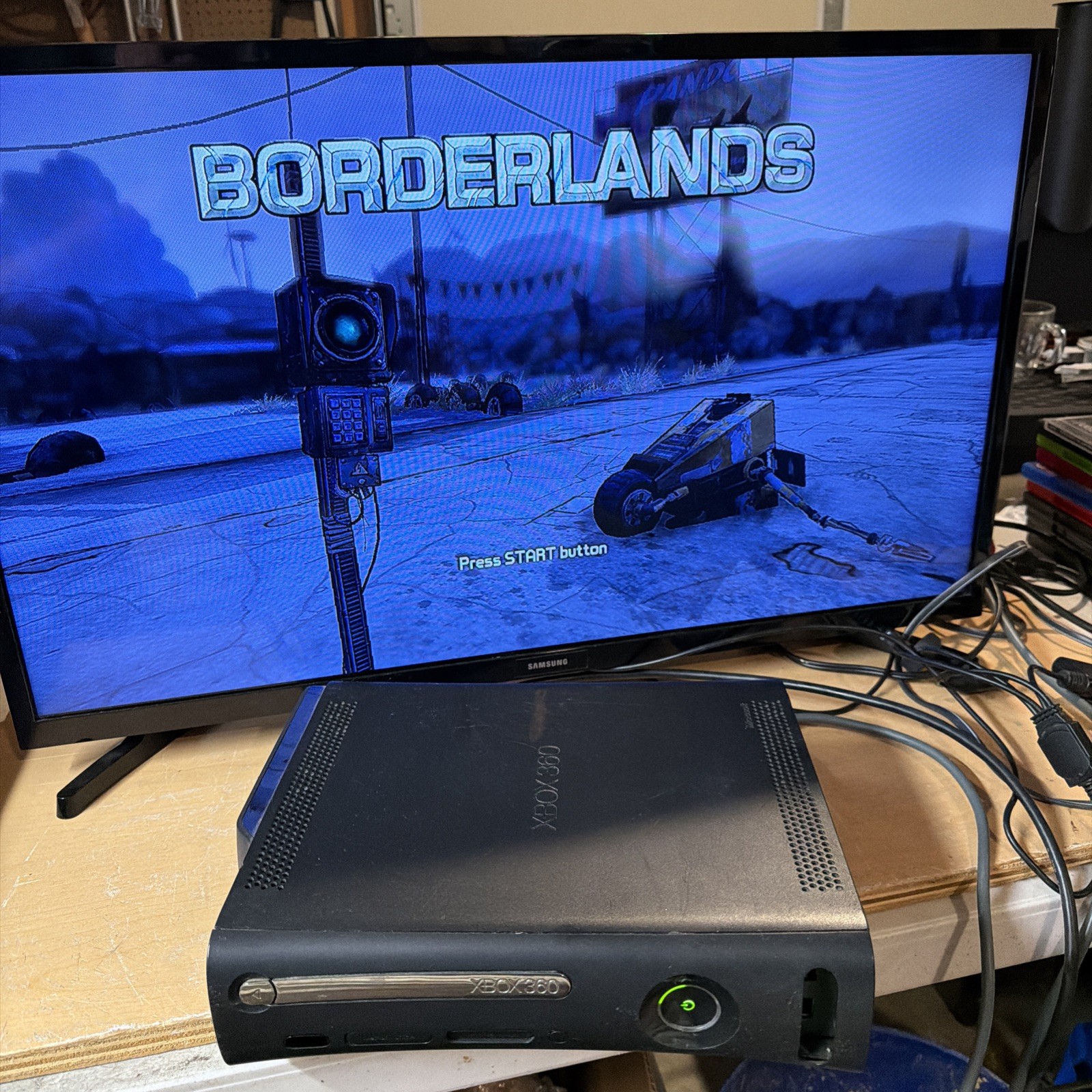 Microsoft Xbox 360 120GB HDD Falcon Phat Console 11/2009. Console Only Read Desc