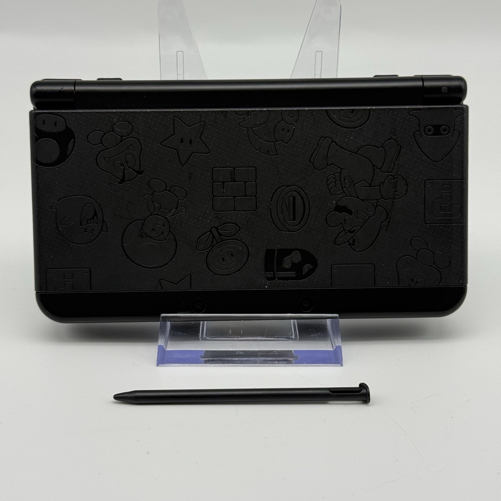 “new” Nintendo 3DS Super Mario Black Special Edition Console w/Charger – Tested