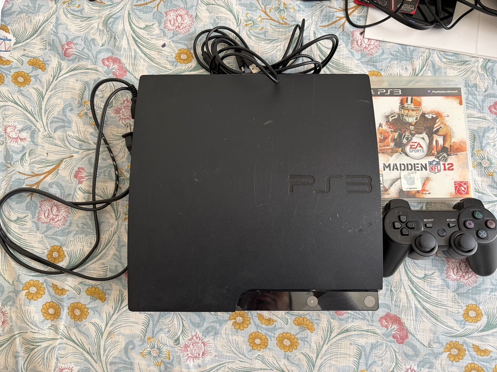 Playstation PS3 Slim Black Console 120 GB with Controller Game