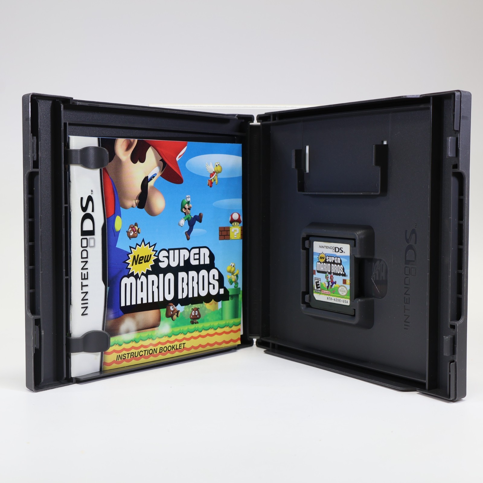 New Super Mario Bros. (DS) CIB – Auth Good Cond
