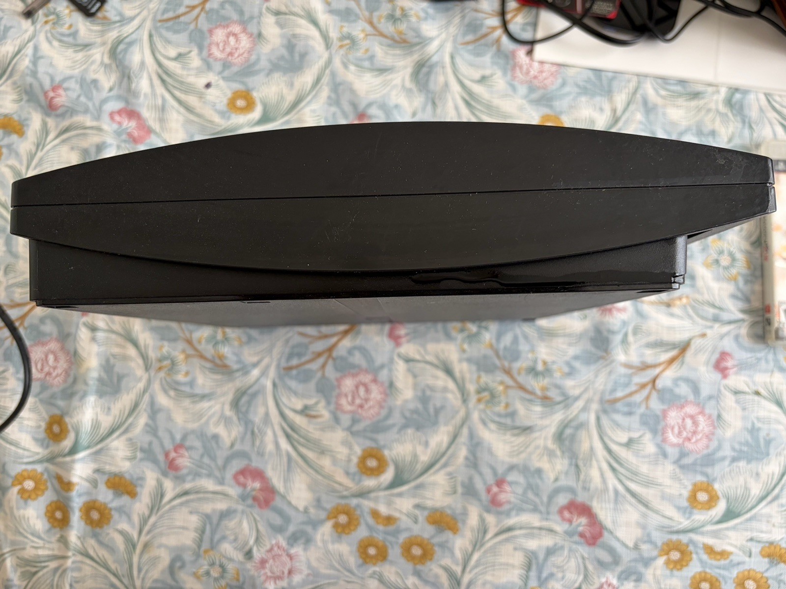 Playstation PS3 Slim Black Console 120 GB with Controller Game