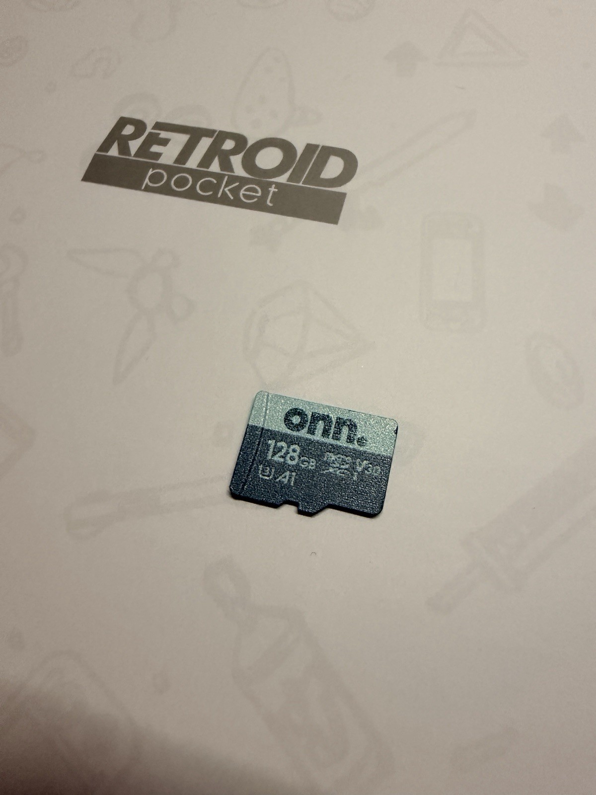 Retroid Pocket Classic Handheld – PKM Yellow (6GB RAM / 128GB) OLED CIB Mint