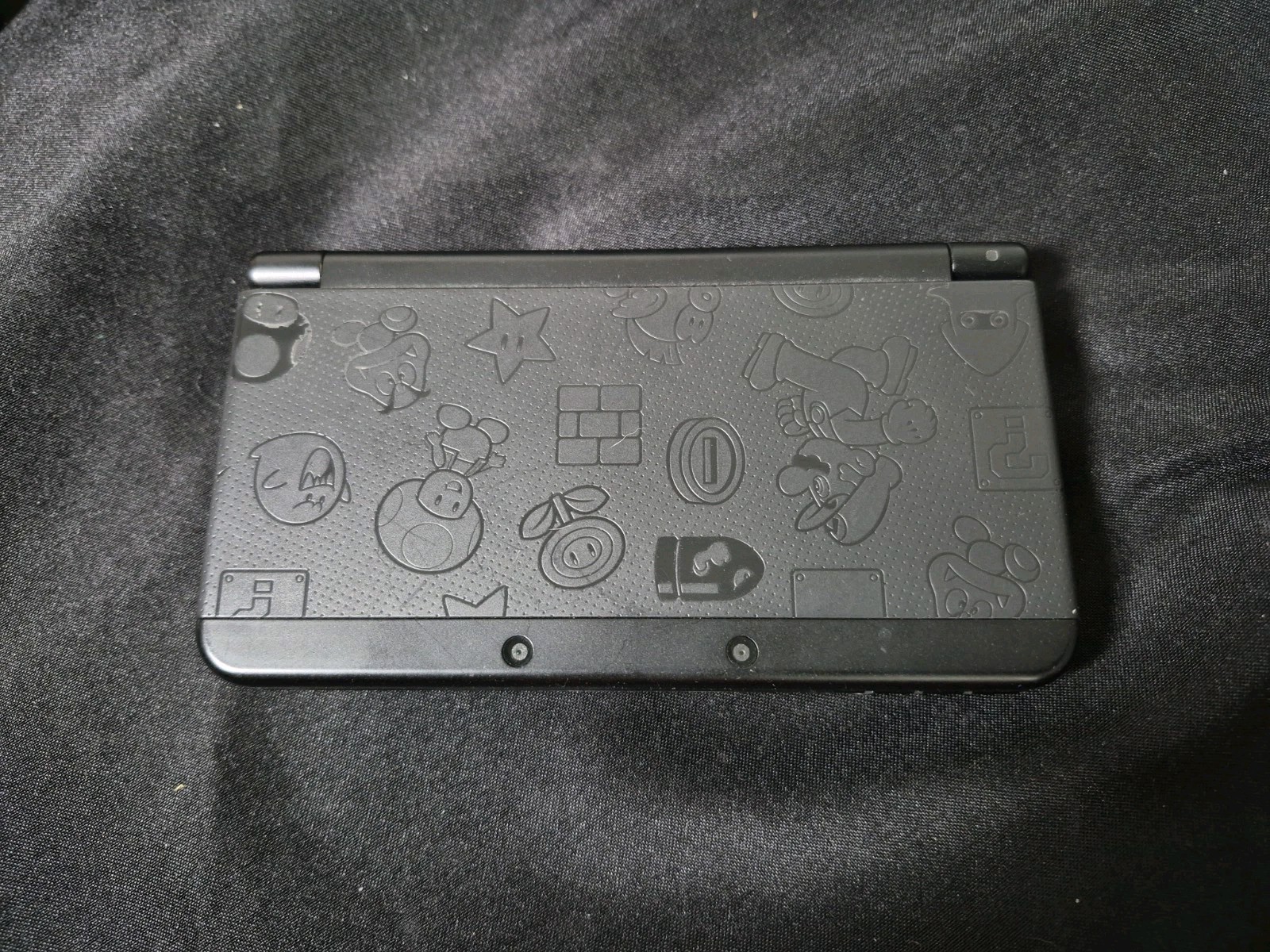 “new” Nintendo 3DS Super Mario Black Special Edition Console w/Charger – Tested