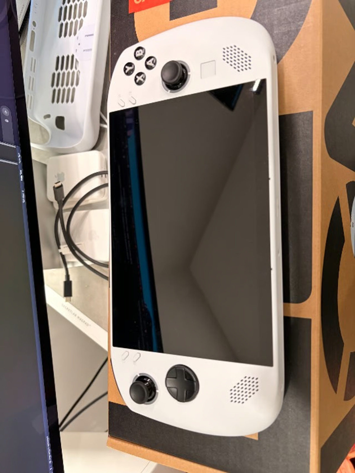 Lenovo Legion Go S w/ Ryzen Z1 Extreme, 1TB SSD, 32GB RAM – Steam OS Version