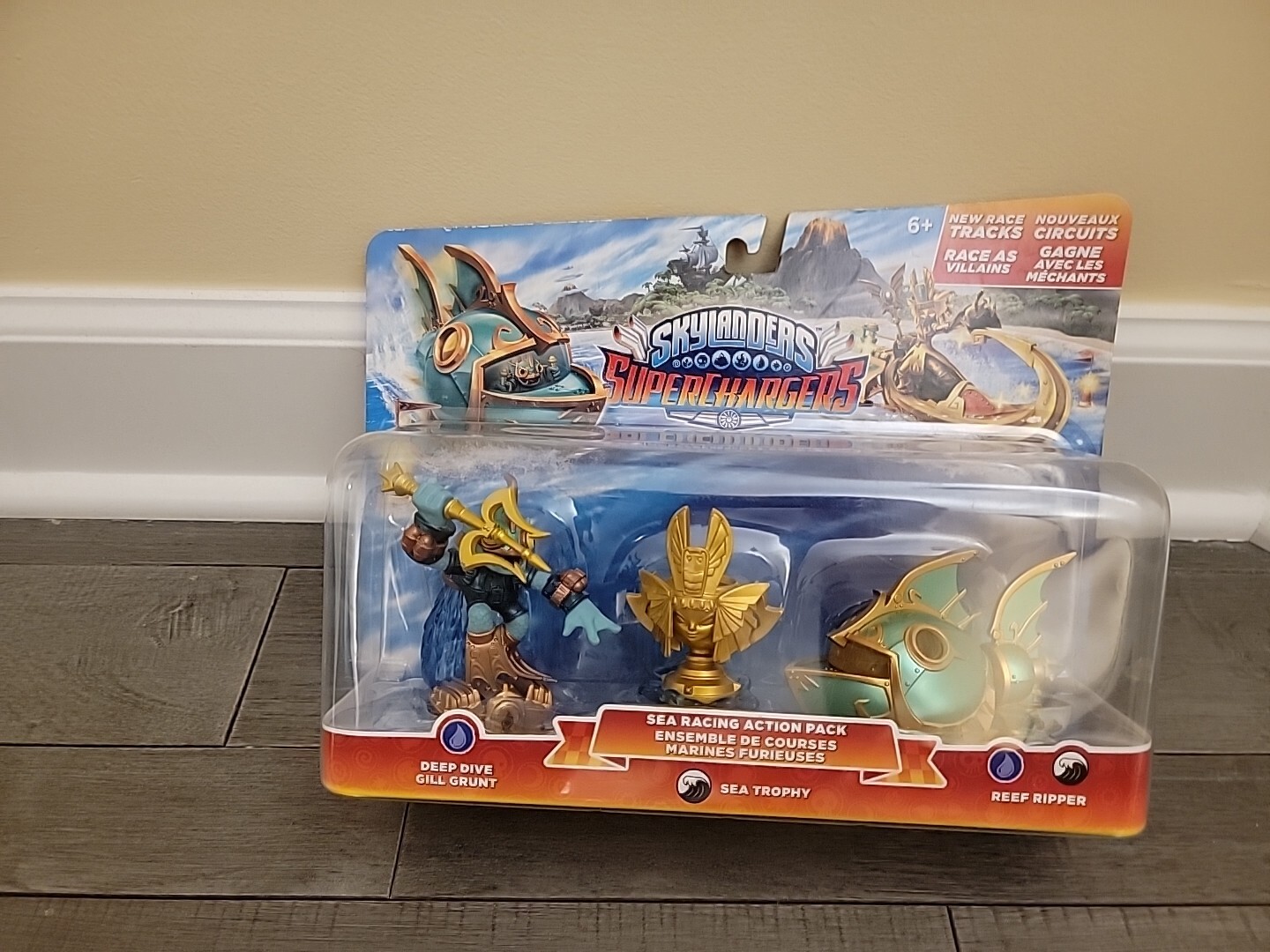 Skylanders SuperChargers Sea Racing Action Pack Gill Grunt Reef Ripper Trophy