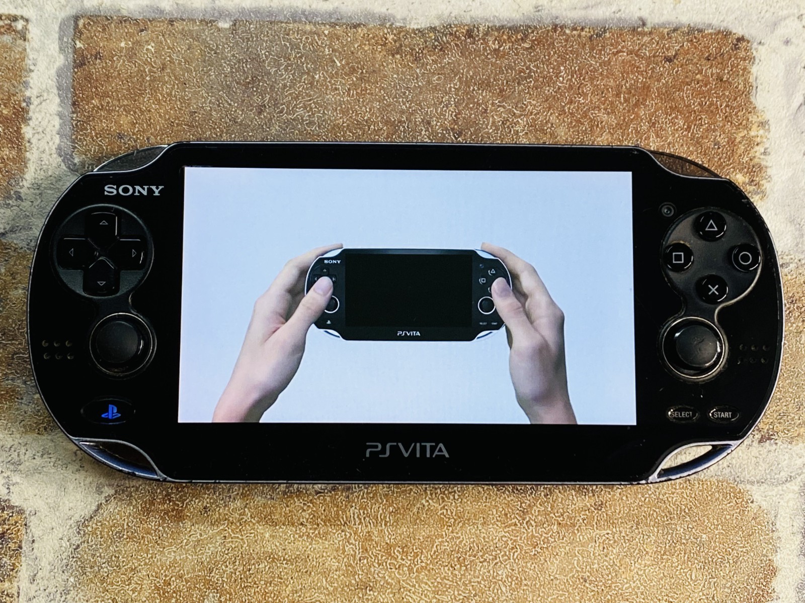 PS Vita PCH-1100 AB01 Crystal Black SONY Playstation 4GB Charger 2 Games DDP